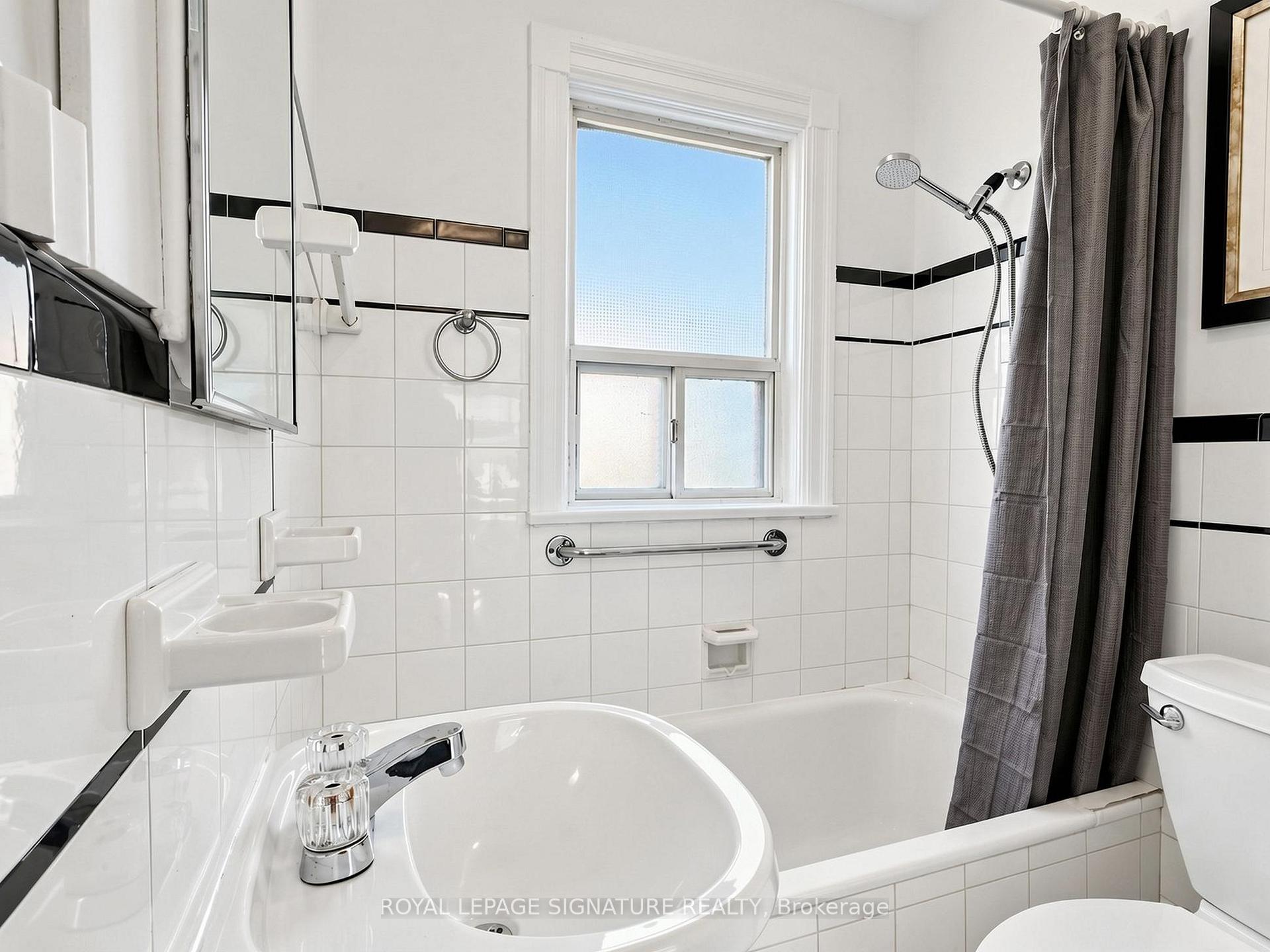 Photo 25 of 75 Inwood Avenue, Toronto, Danforth Village-East York — HOMEH