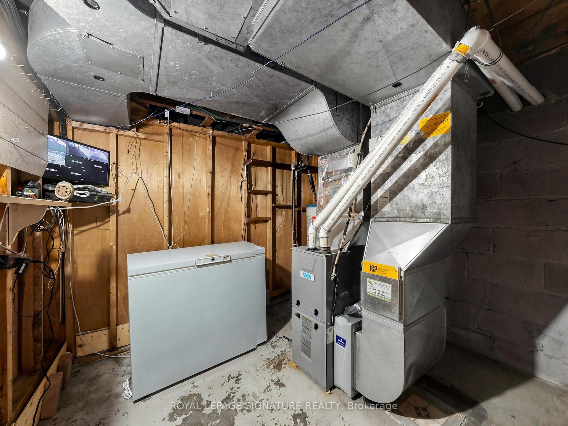 Photo 33 of 75 Inwood Avenue, Toronto, Danforth Village-East York — HOMEH