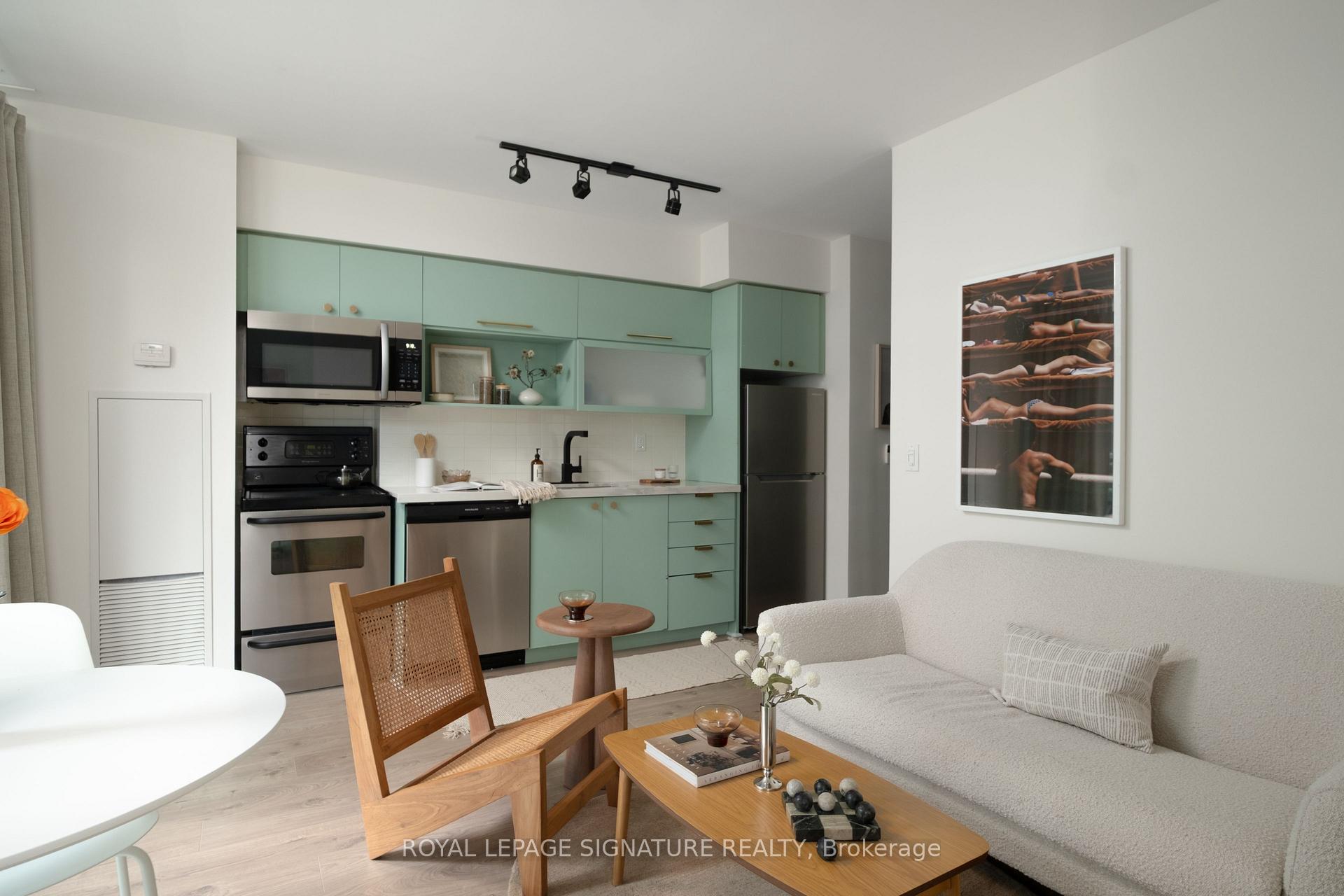 Photo 8 of Unit 901, 80 Western Battery Road, Toronto, Niagara — HOMEH