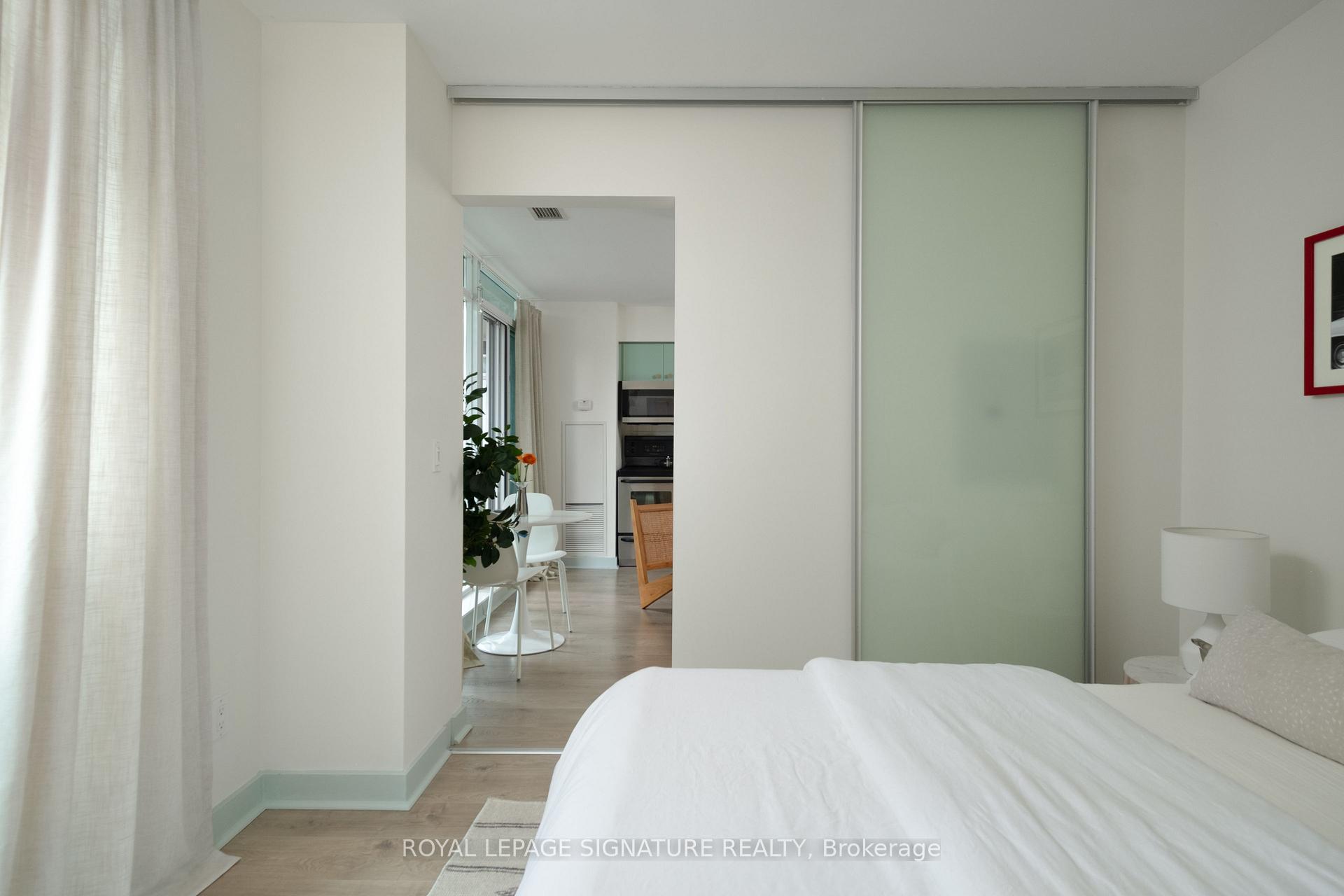 Photo 18 of Unit 901, 80 Western Battery Road, Toronto, Niagara — HOMEH
