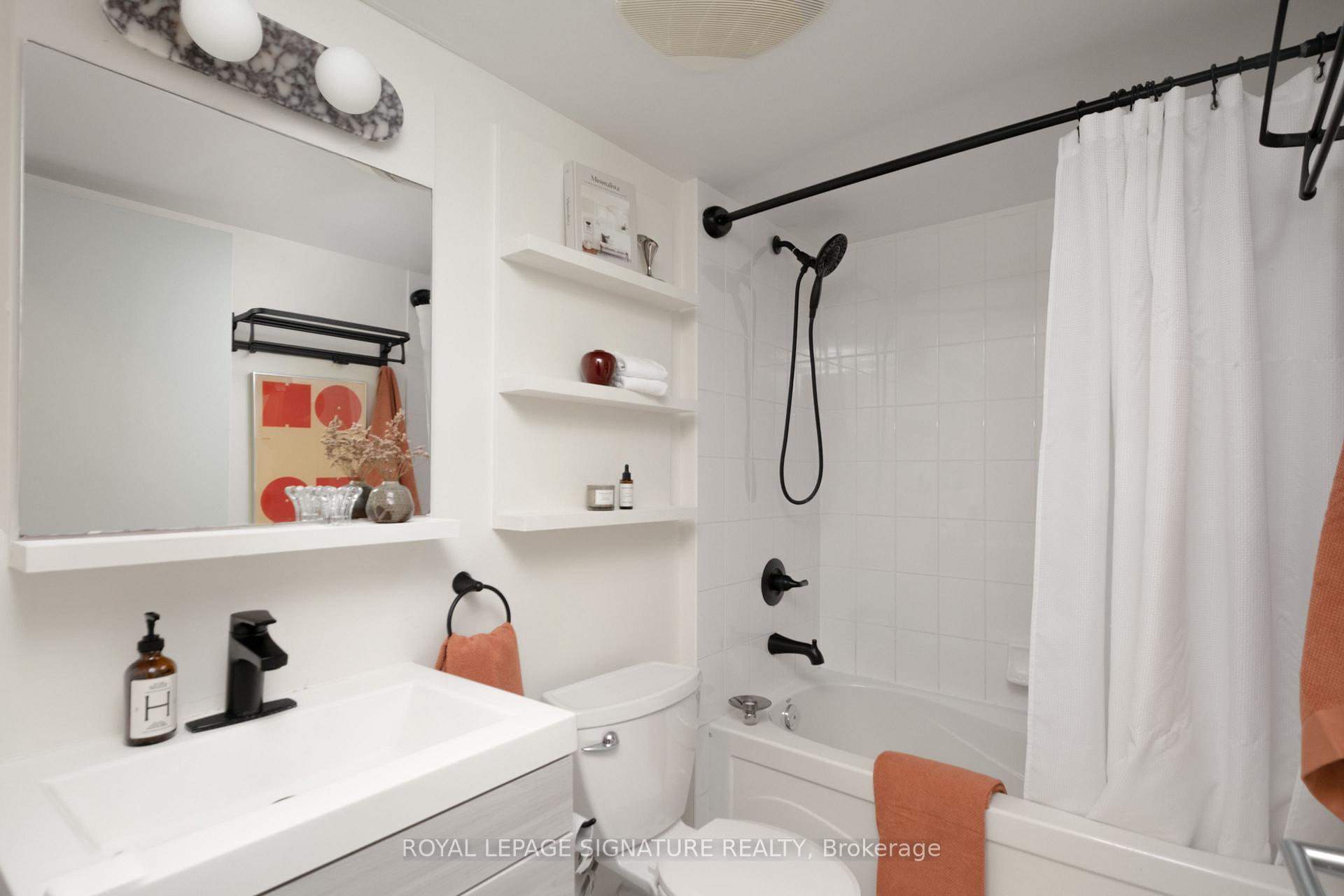 Photo 19 of Unit 901, 80 Western Battery Road, Toronto, Niagara — HOMEH