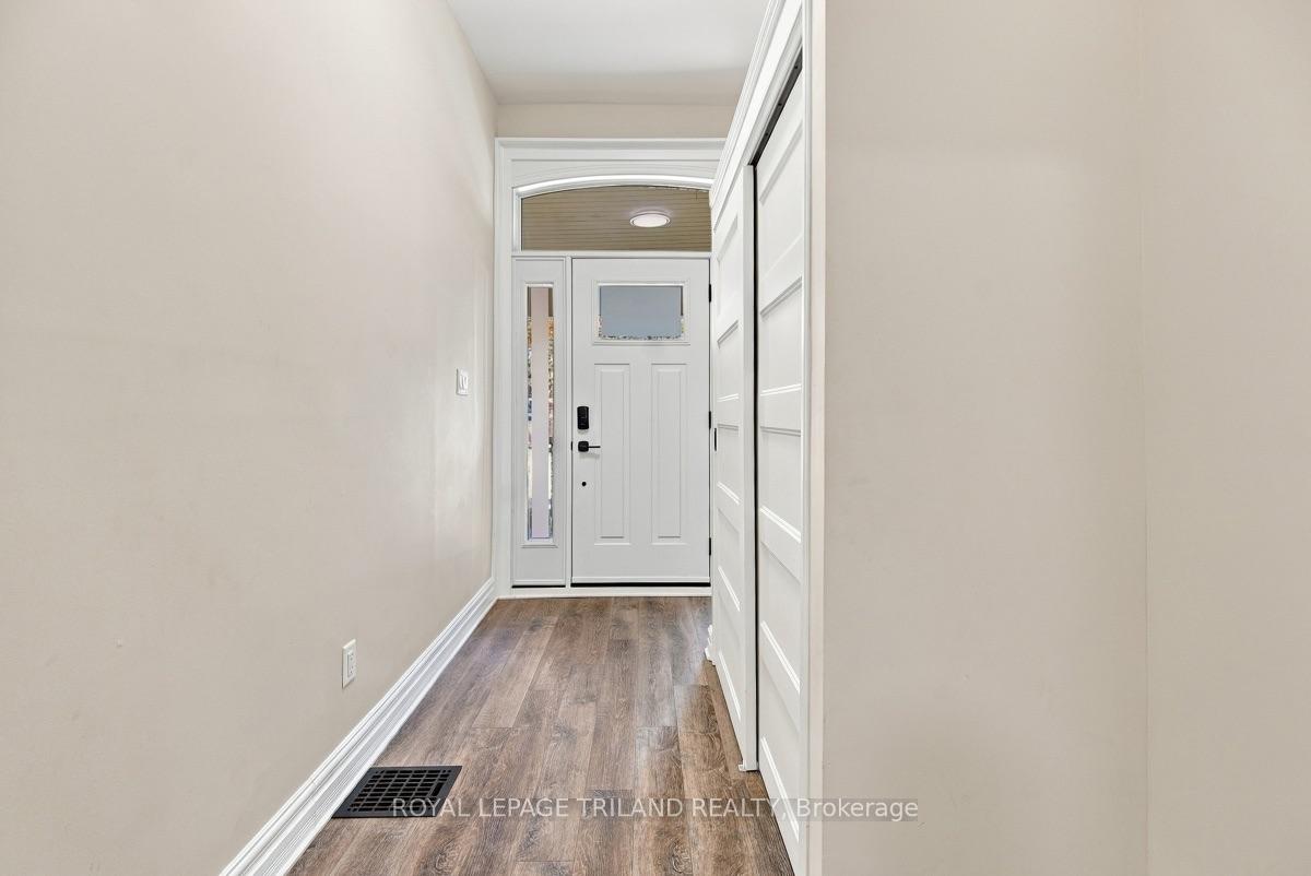 Photo 5 of 149 William Street, London, East K — HOMEH
