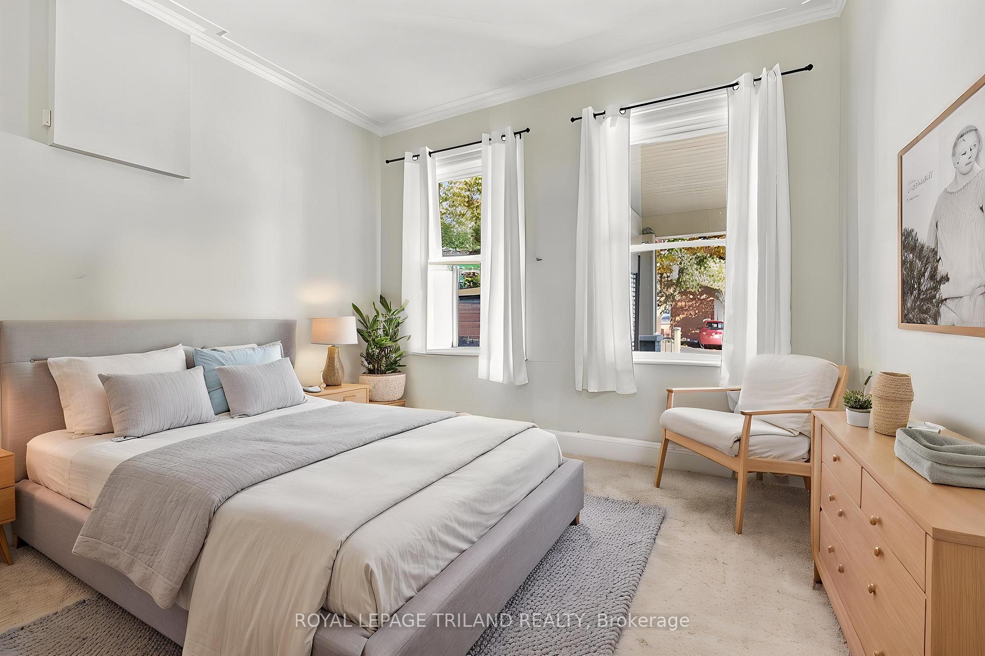 Photo 8 of 149 William Street, London, East K — HOMEH