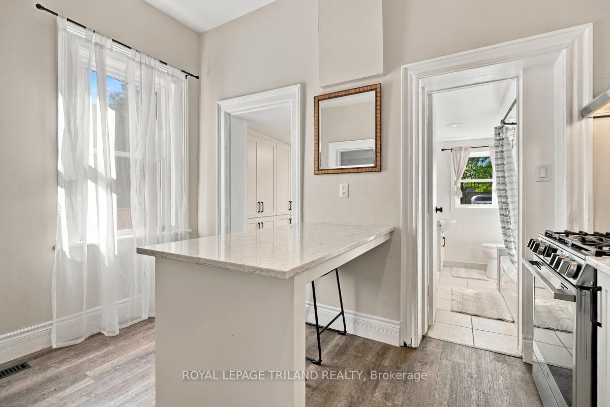 Photo 16 of 149 William Street, London, East K — HOMEH