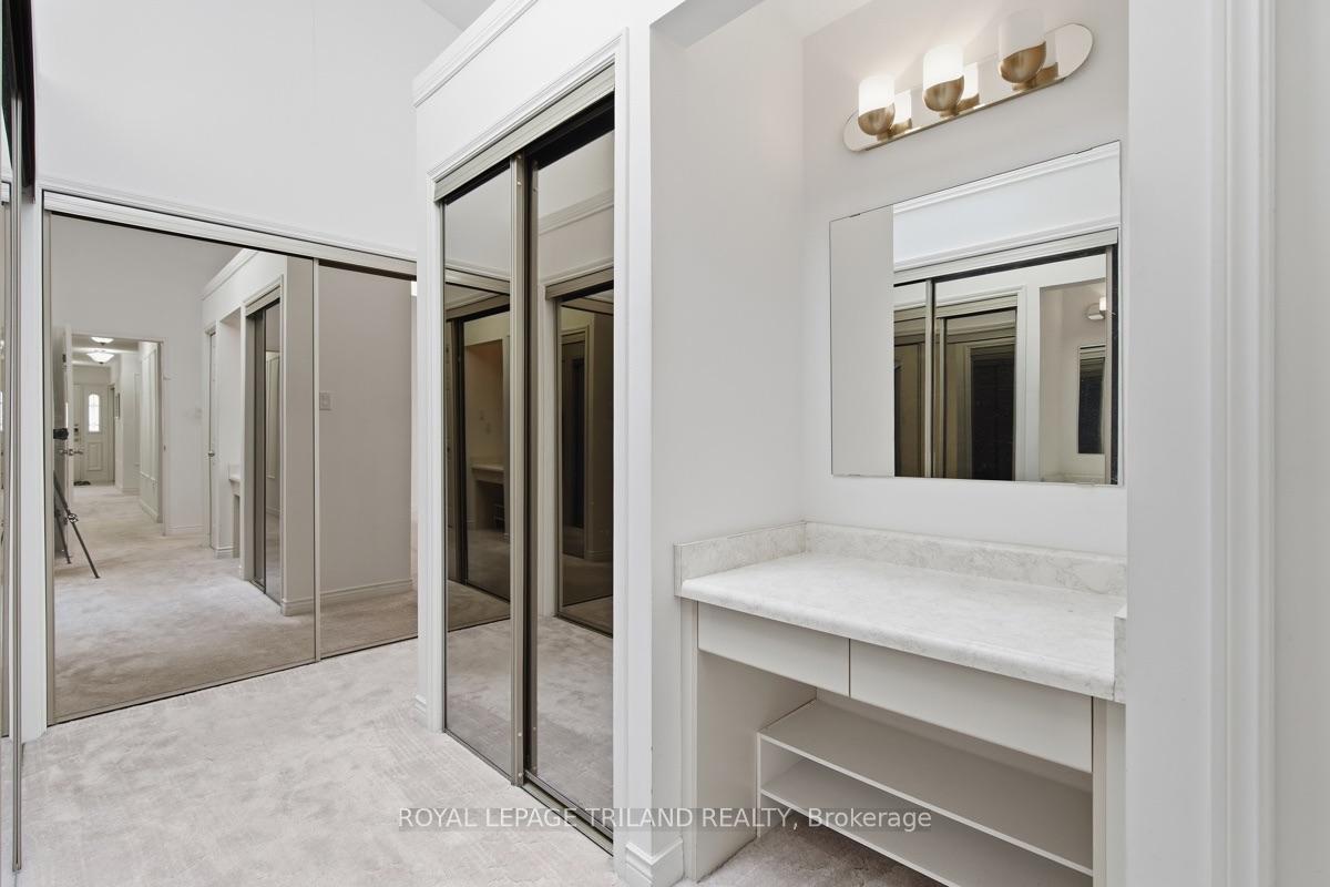 Photo 19 of Unit 8, 60 Rosecliffe Crescent, London, South C — HOMEH