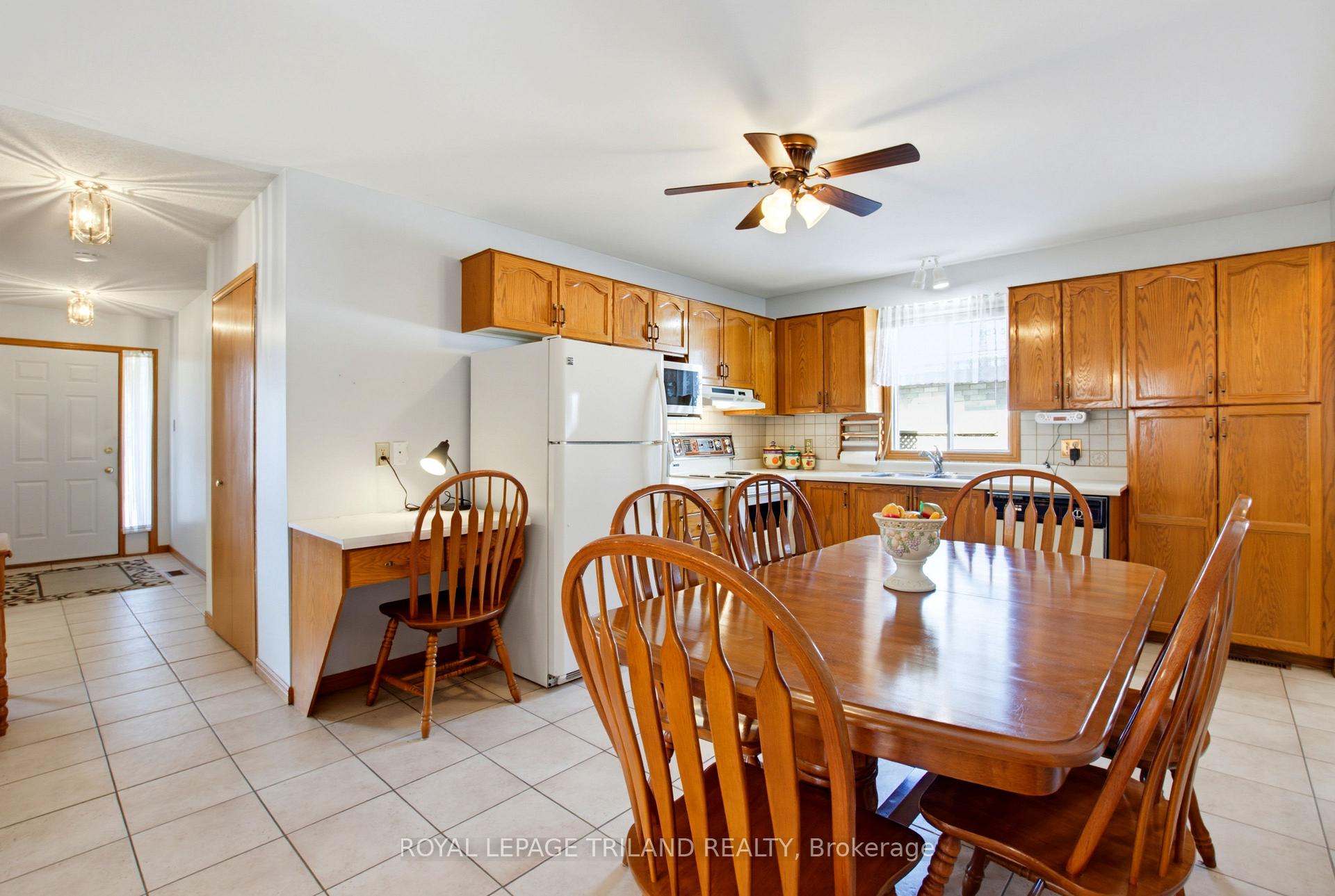 Photo 15 of 1749 Jalna Boulevard, London, South X — HOMEH