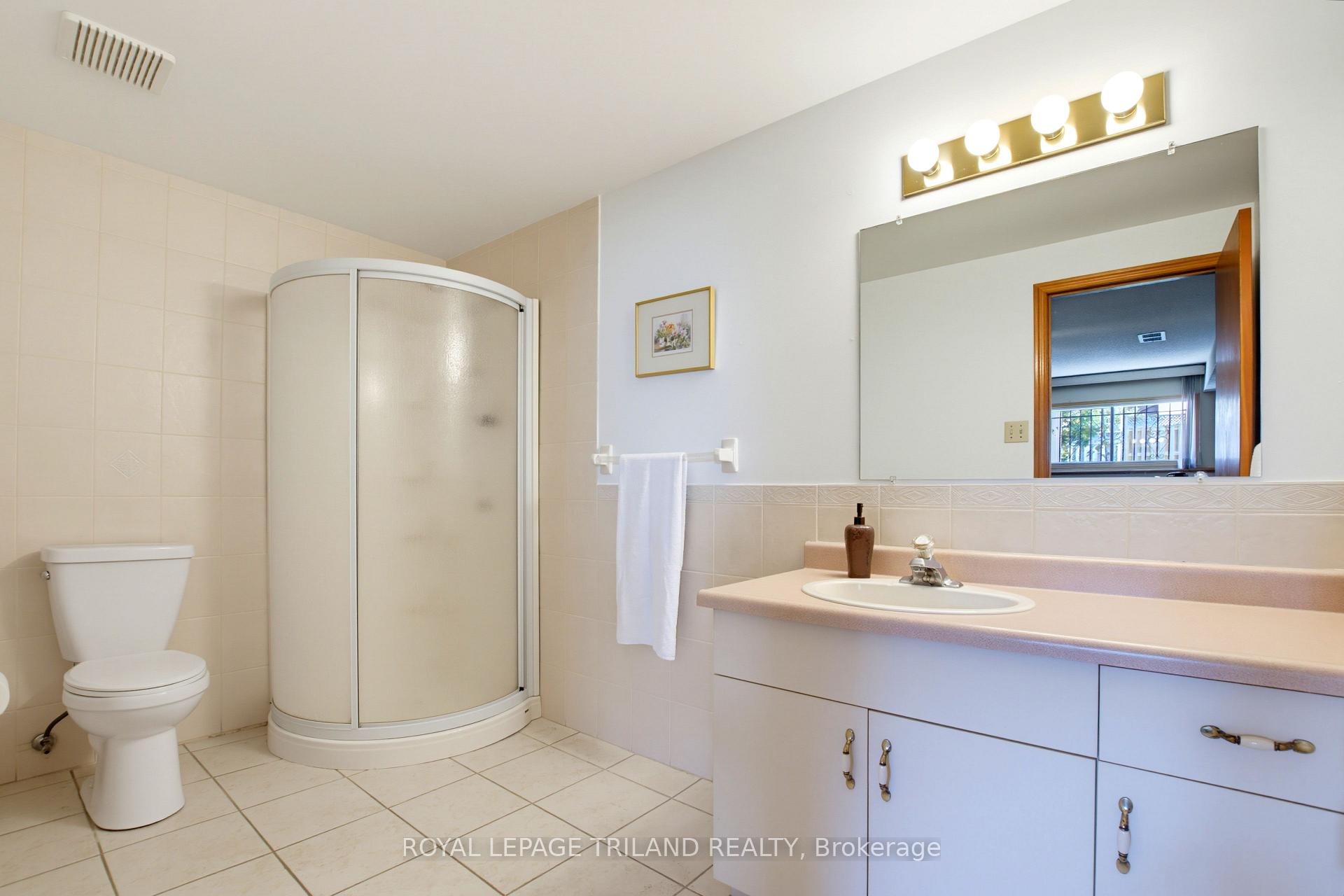 Photo 37 of 1749 Jalna Boulevard, London, South X — HOMEH