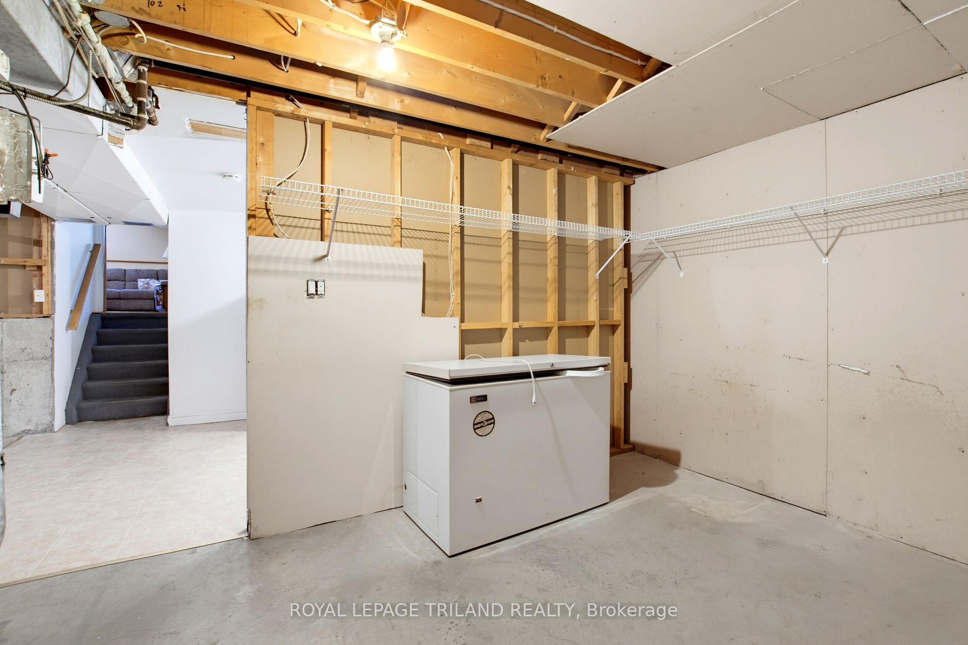 Photo 41 of 1749 Jalna Boulevard, London, South X — HOMEH
