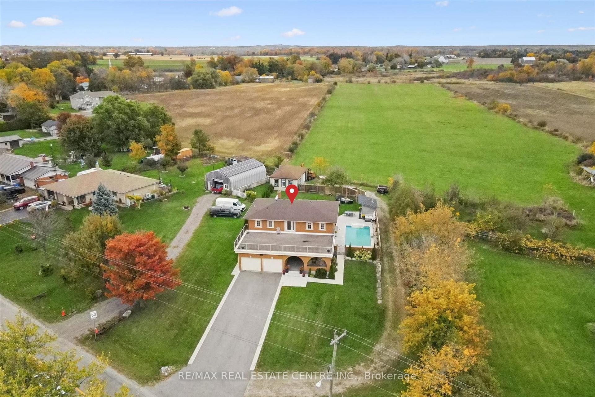 Photo 3 of 1216 Sheffield Road, Hamilton, Rural Flamborough — HOMEH