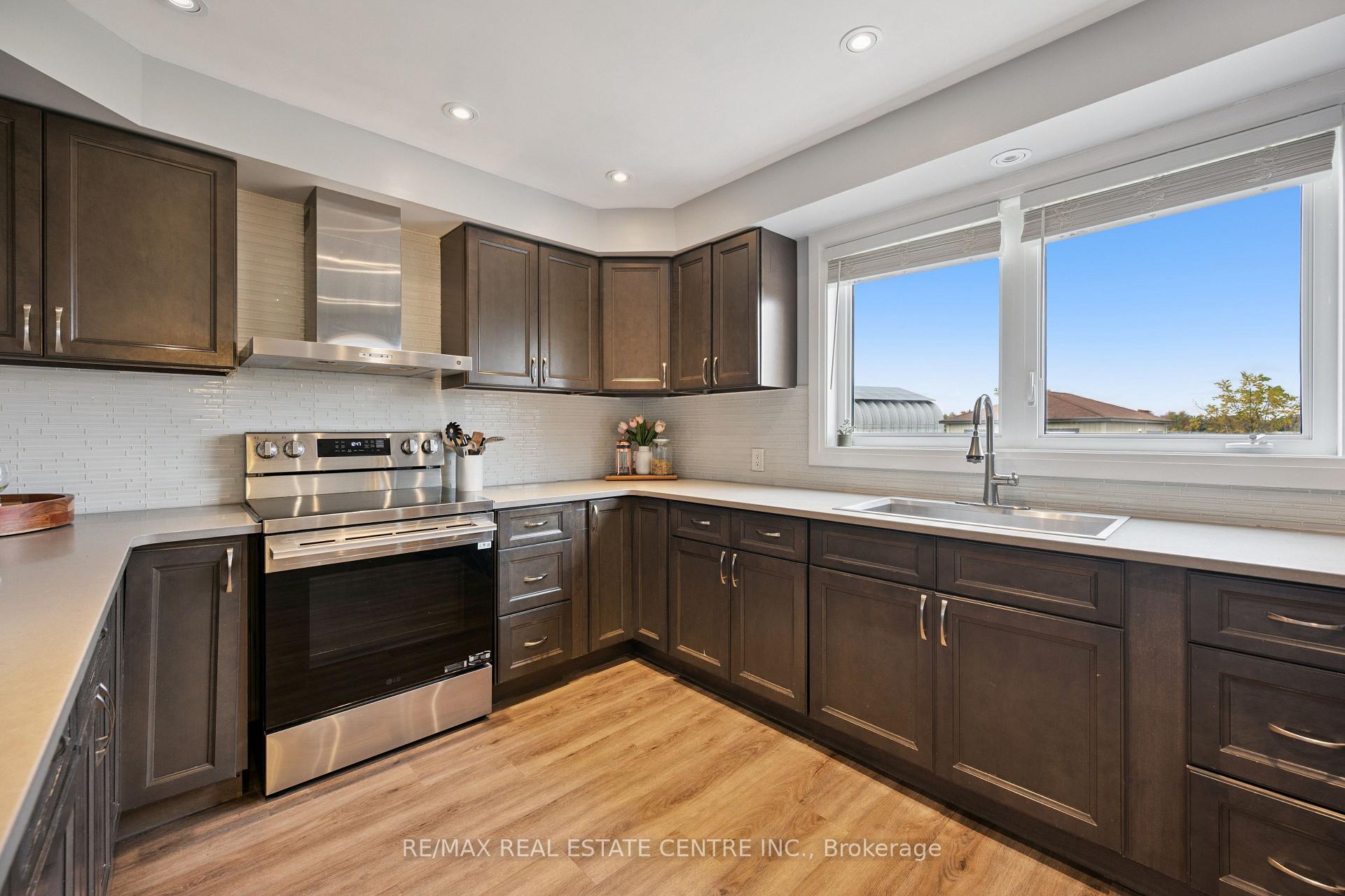 Photo 13 of 1216 Sheffield Road, Hamilton, Rural Flamborough — HOMEH