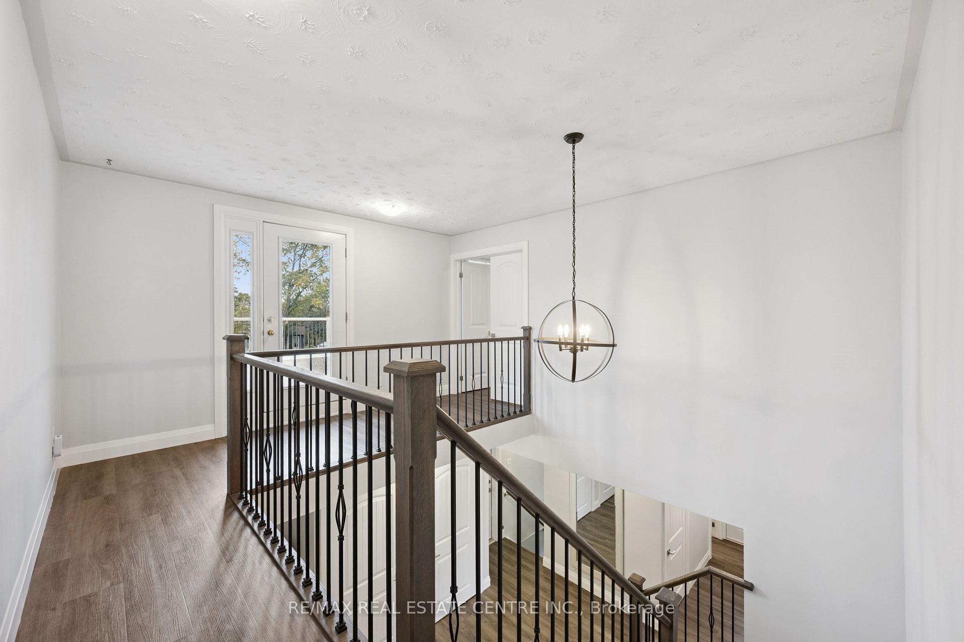 Photo 18 of 1216 Sheffield Road, Hamilton, Rural Flamborough — HOMEH