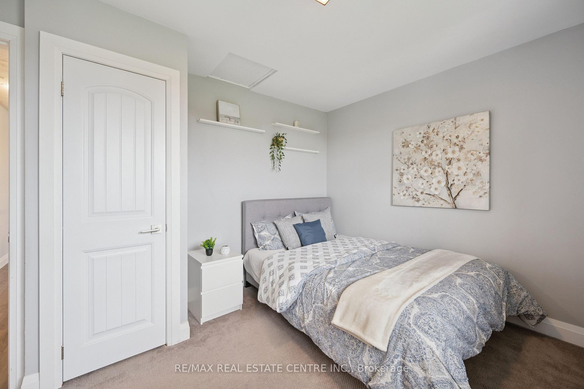 Photo 23 of 1216 Sheffield Road, Hamilton, Rural Flamborough — HOMEH