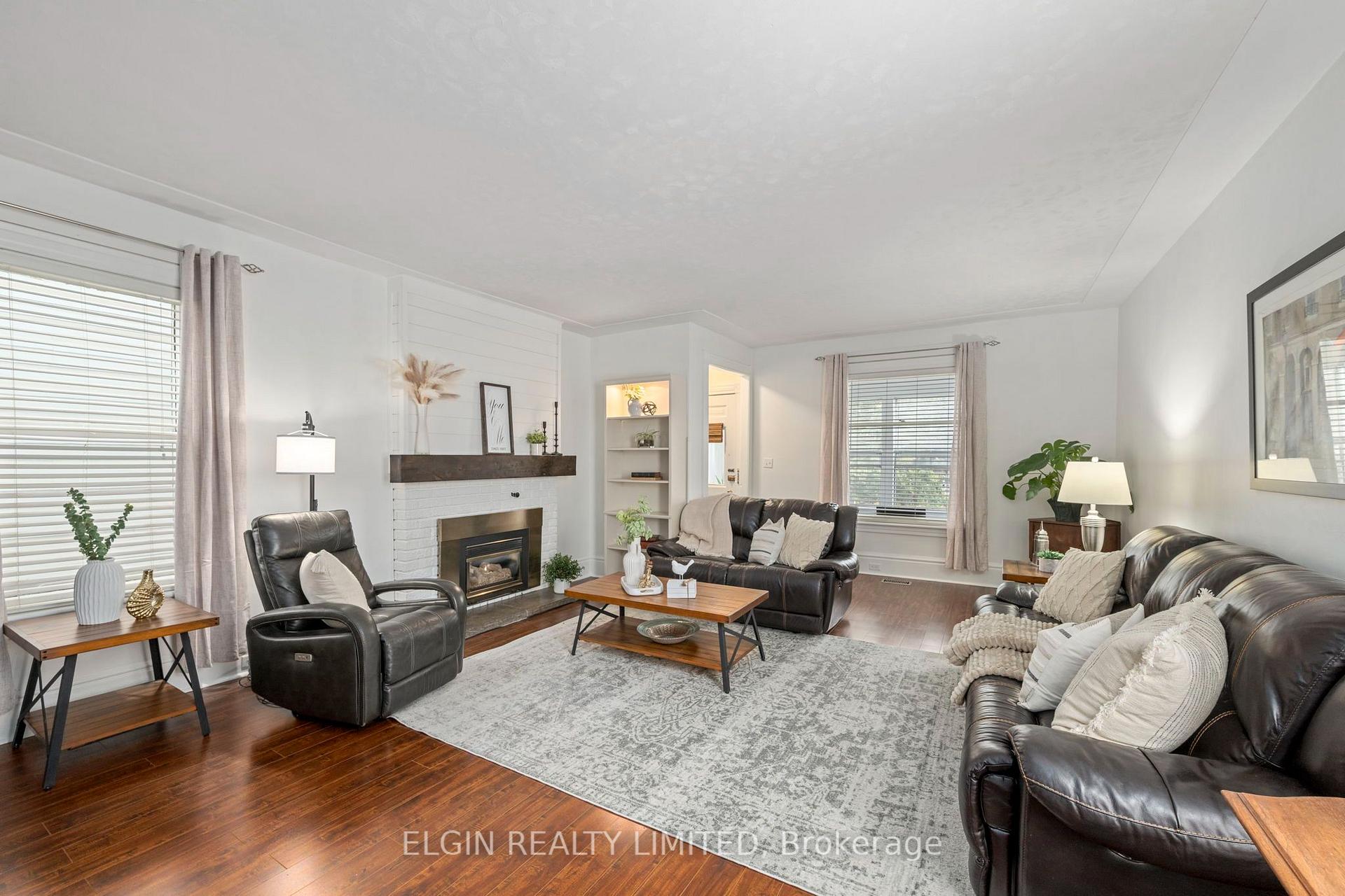 Photo 6 of 48 Elizabeth Street, St. Thomas — HOMEH