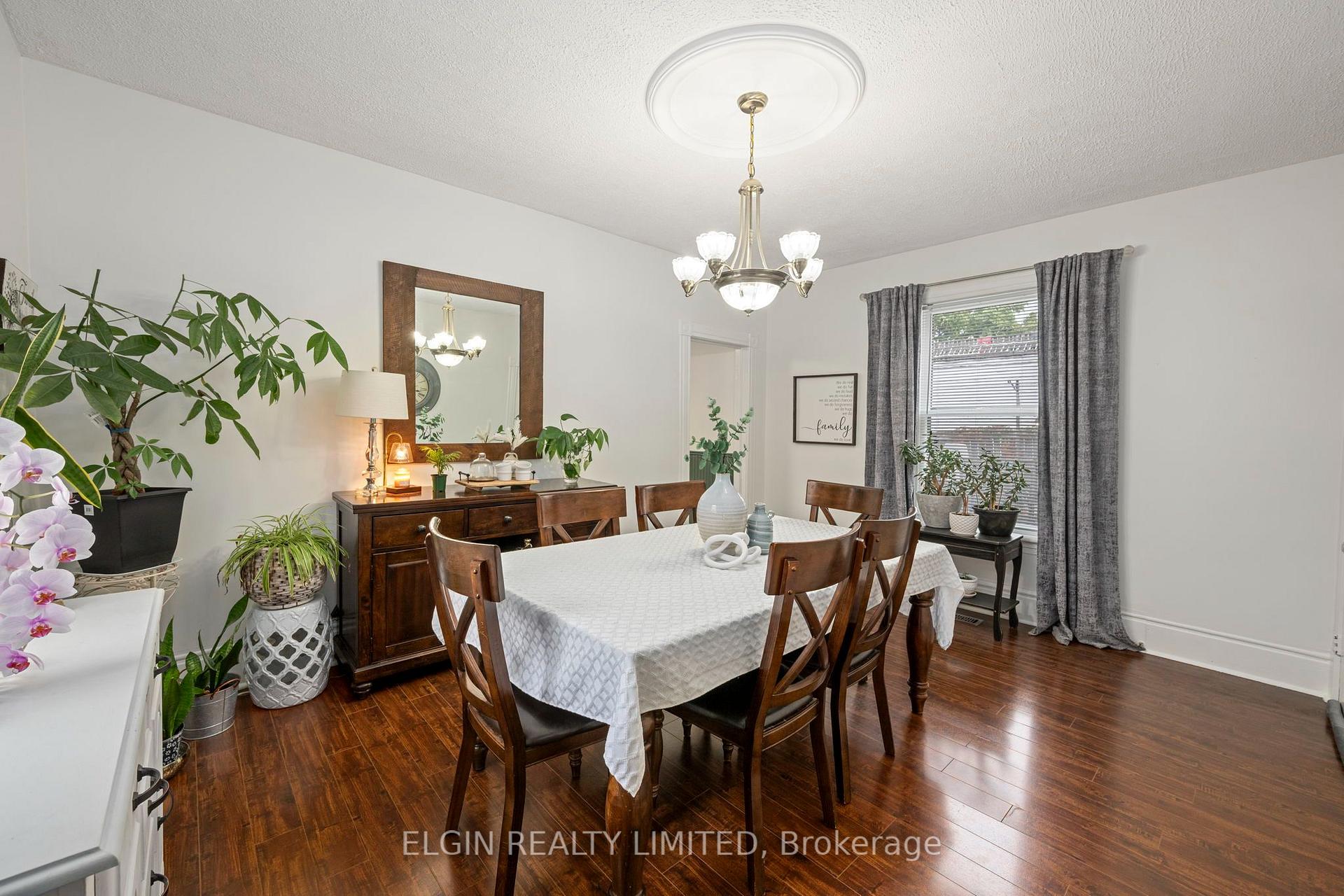 Photo 10 of 48 Elizabeth Street, St. Thomas — HOMEH
