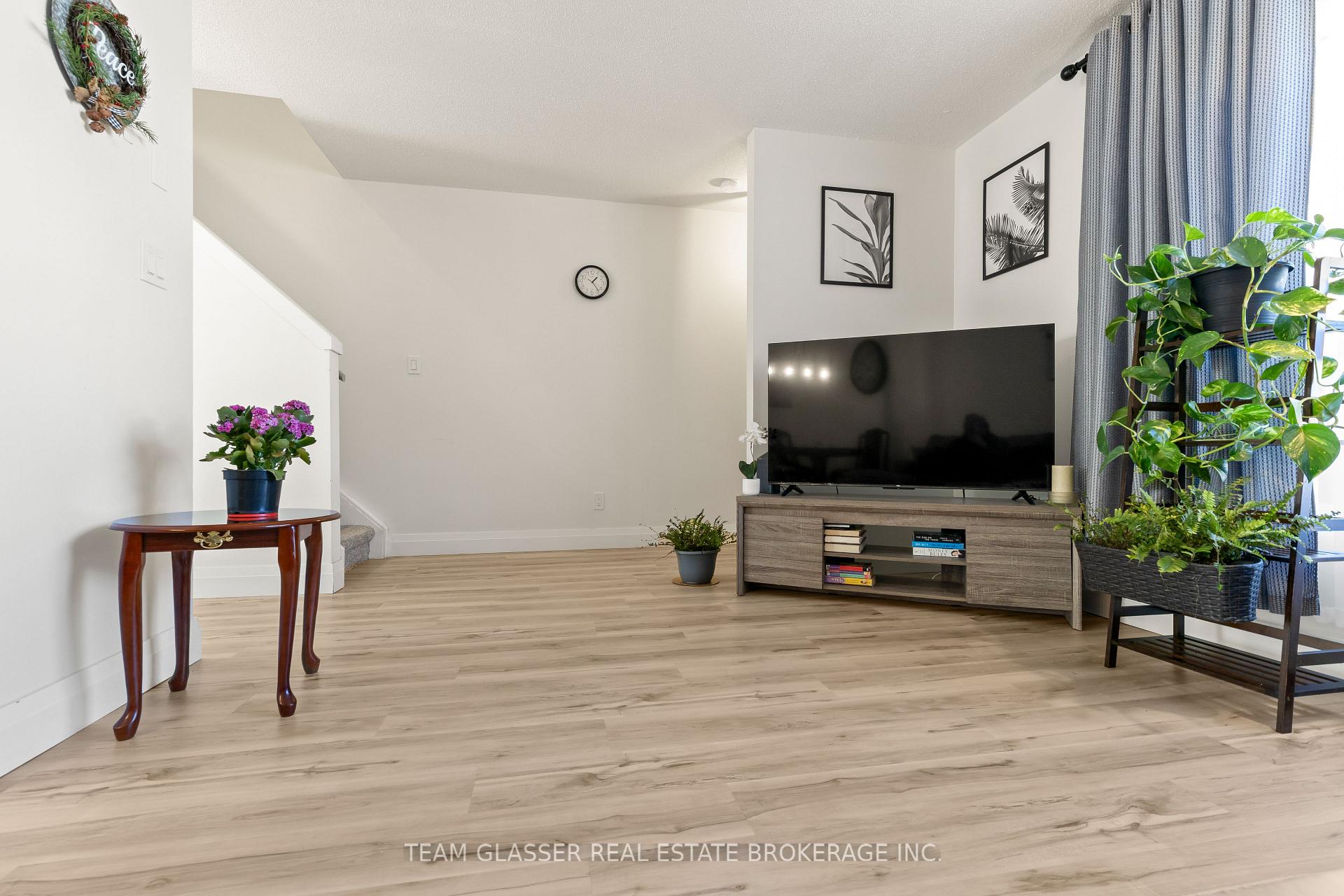 Photo 10 of Unit 53, 355 Sandringham Crescent, London, South B — HOMEH