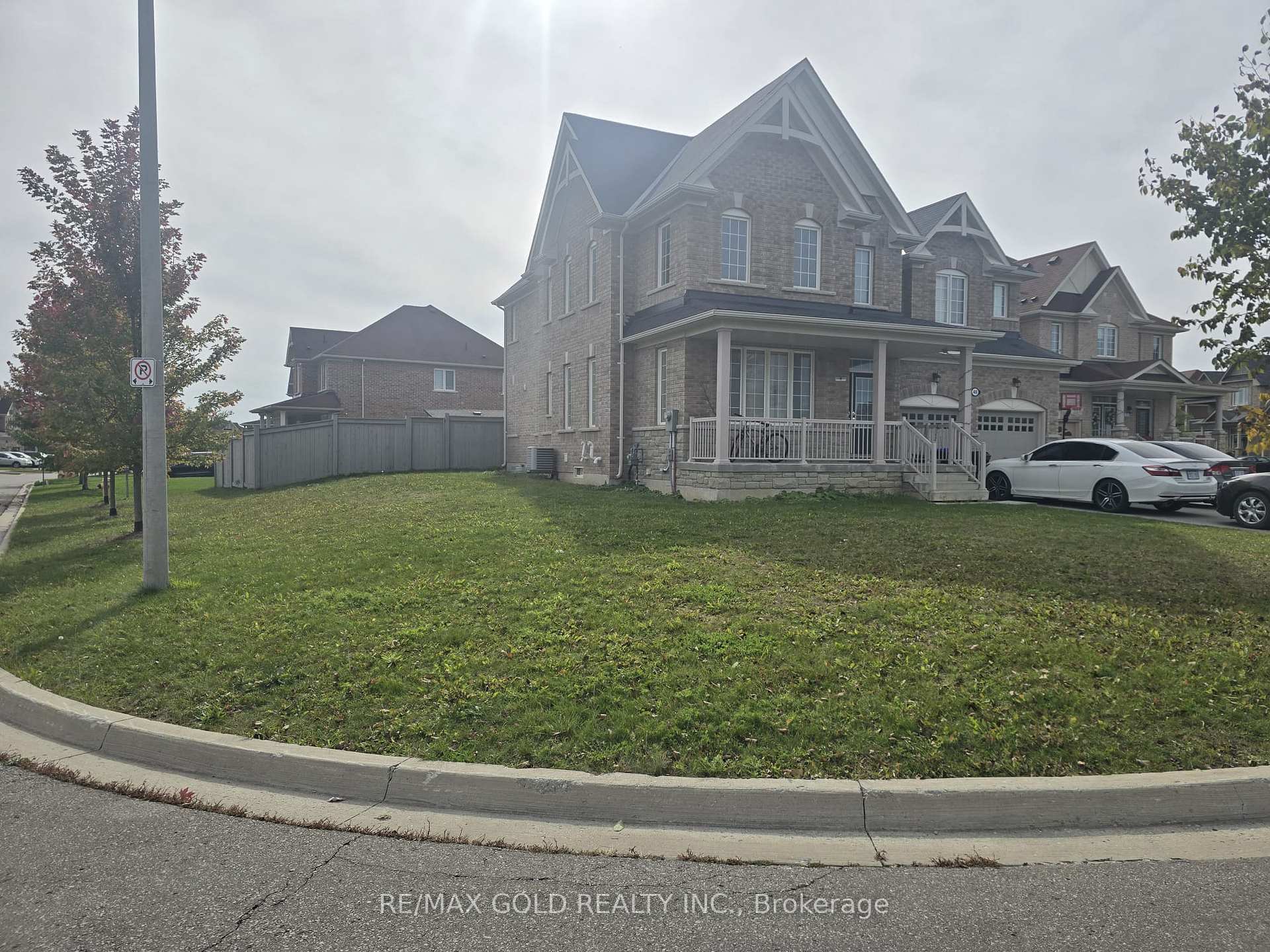 Photo 2 of 48 Mckay Avenue, New Tecumseth, Tottenham — HOMEH