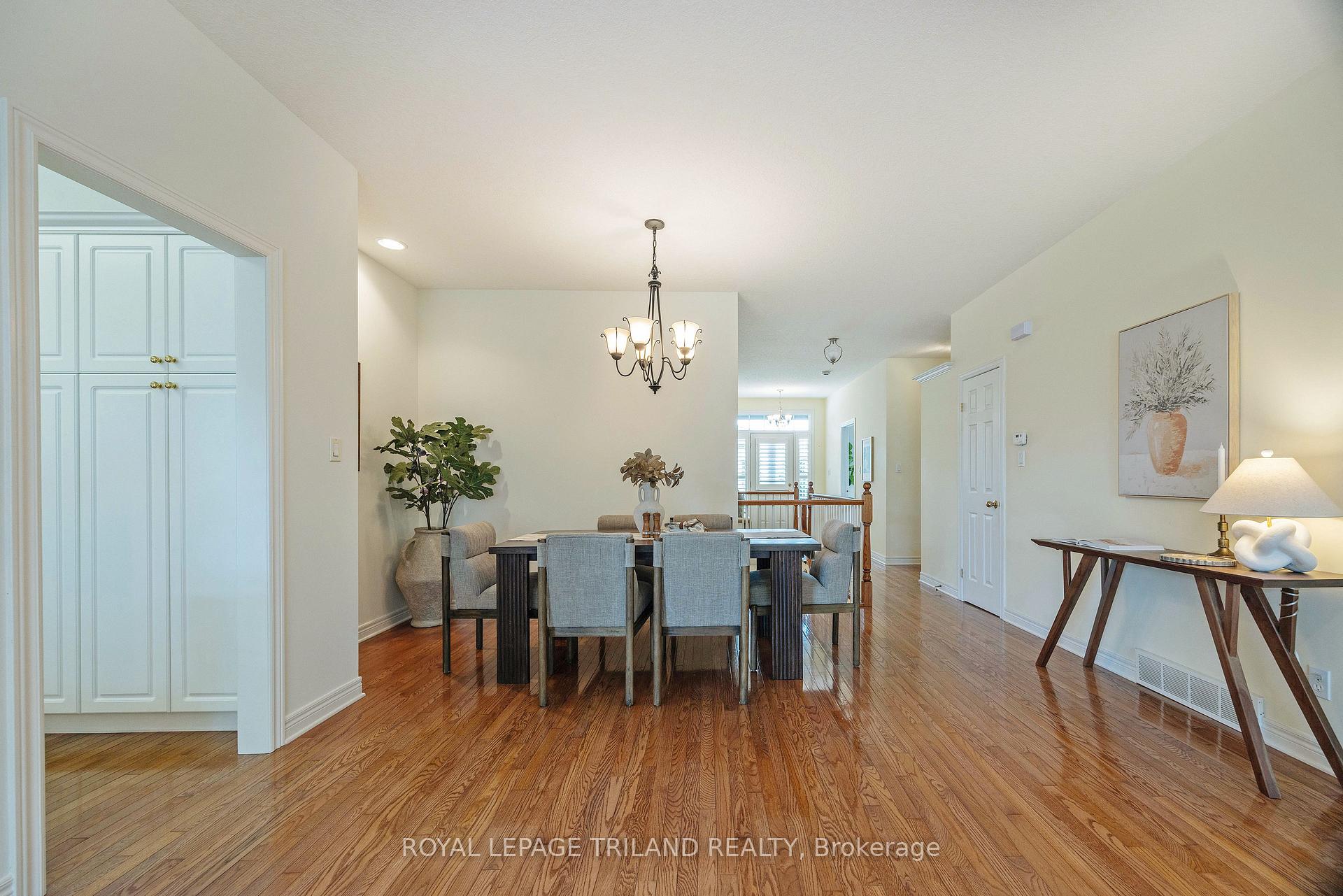 Photo 11 of Unit 10, 575 McGarrell Place, London, North R — HOMEH