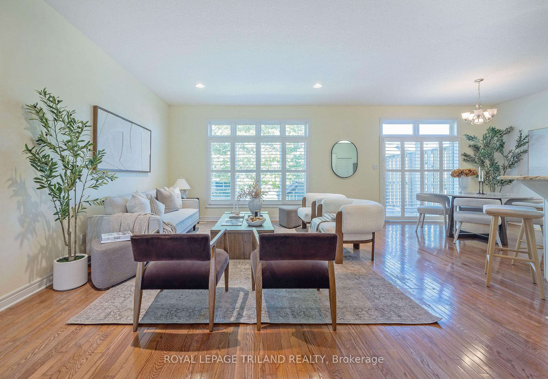 Photo 12 of Unit 10, 575 McGarrell Place, London, North R — HOMEH