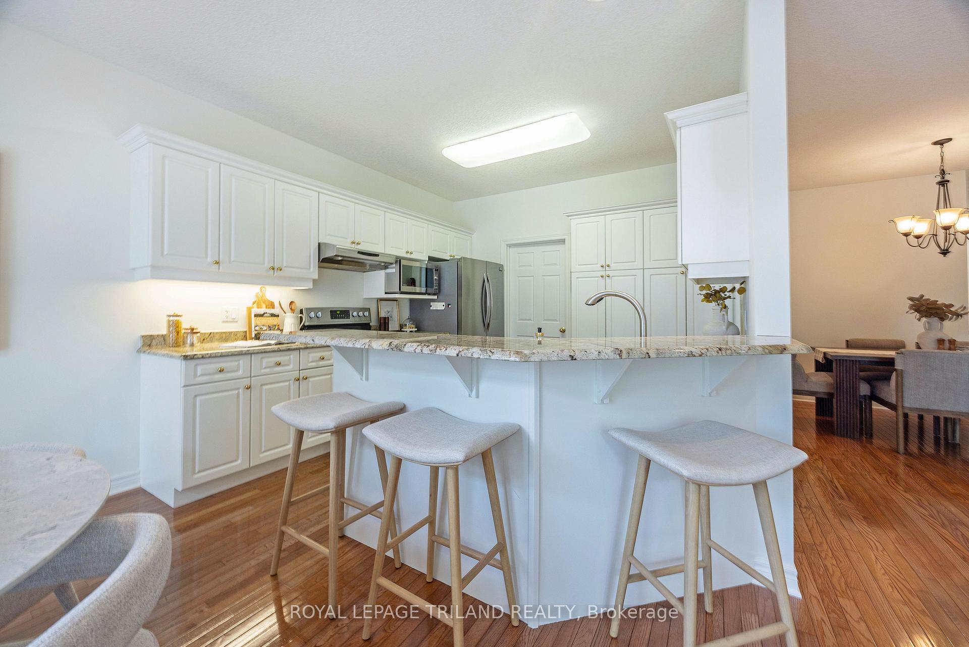 Photo 20 of Unit 10, 575 McGarrell Place, London, North R — HOMEH