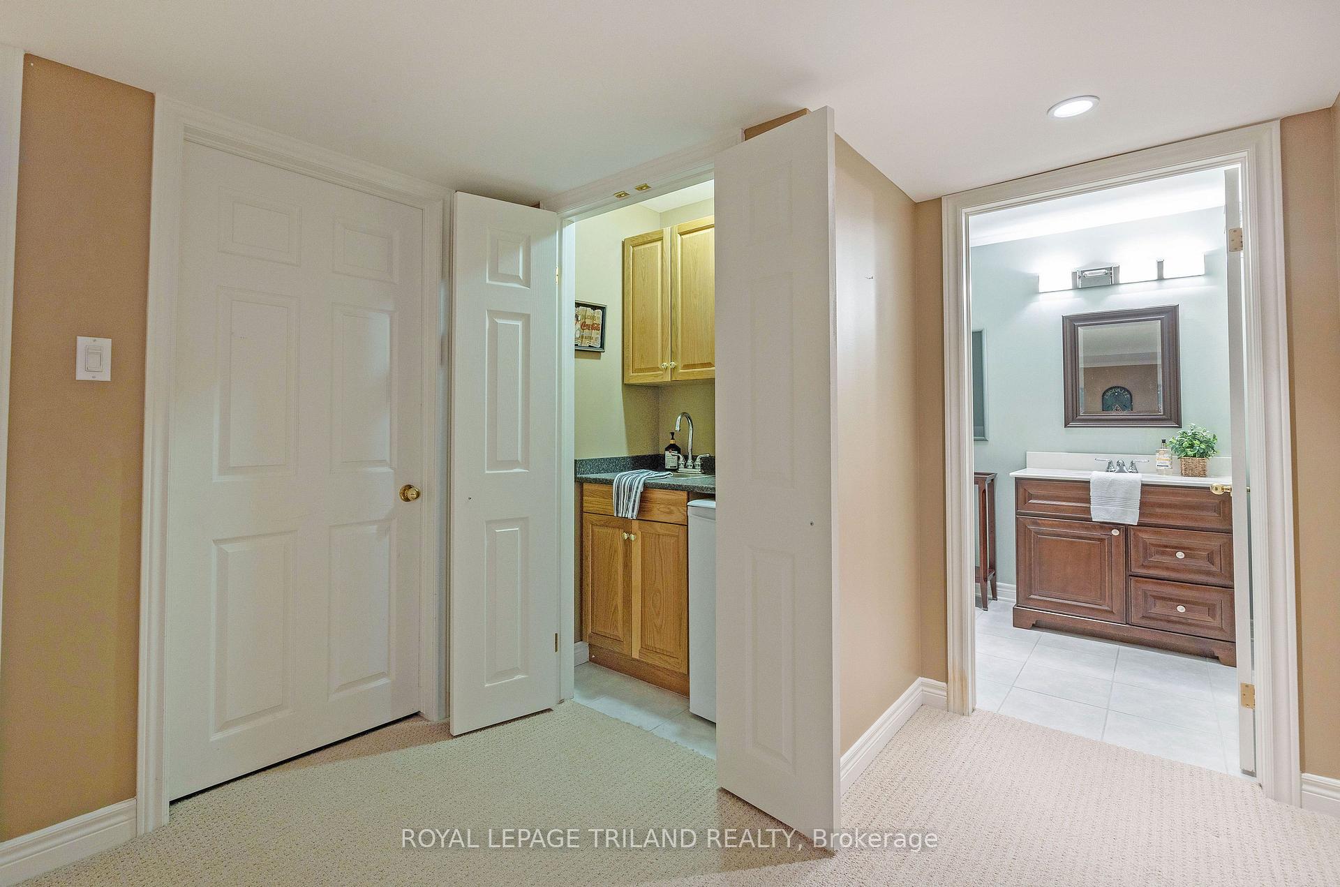 Photo 35 of Unit 10, 575 McGarrell Place, London, North R — HOMEH