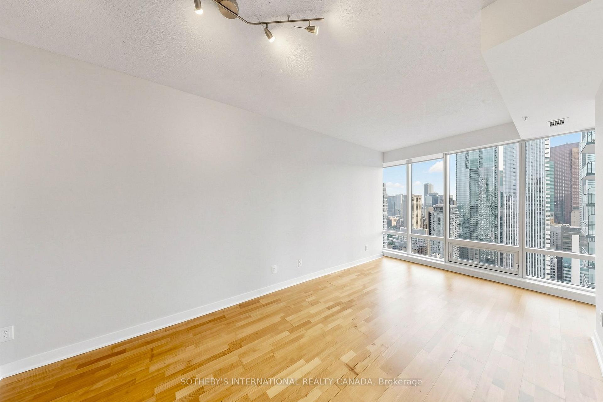 Photo 2 of Unit 3906, 295 Adelaide Street W, Toronto, Waterfront Communities — HOMEH