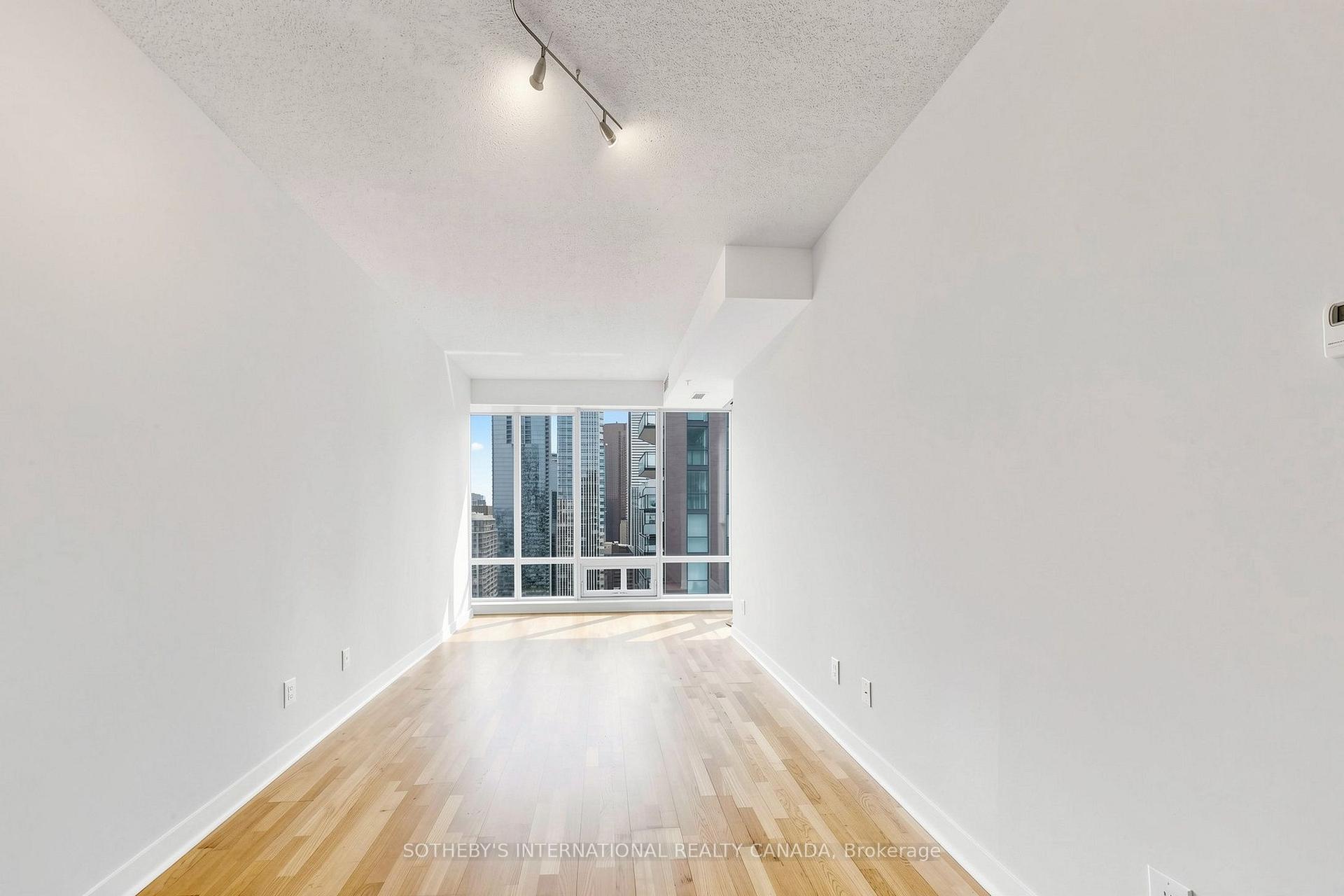 Photo 6 of Unit 3906, 295 Adelaide Street W, Toronto, Waterfront Communities — HOMEH