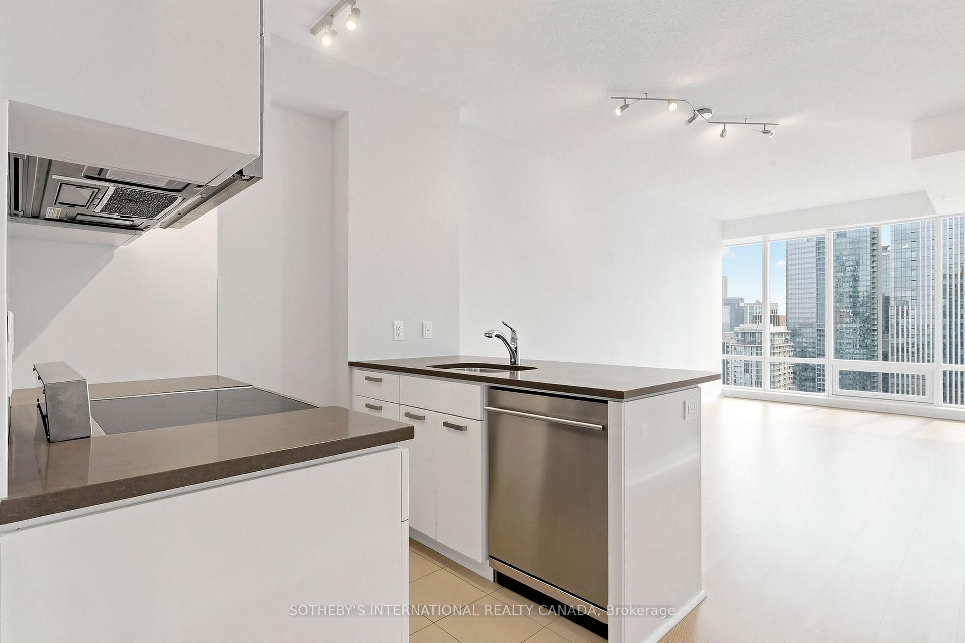Photo 14 of Unit 3906, 295 Adelaide Street W, Toronto, Waterfront Communities — HOMEH