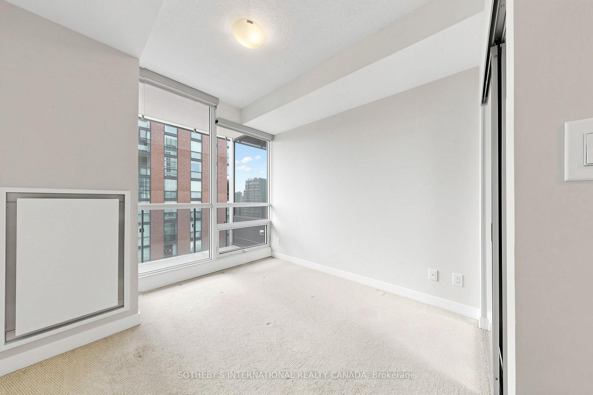 Photo 17 of Unit 3906, 295 Adelaide Street W, Toronto, Waterfront Communities — HOMEH