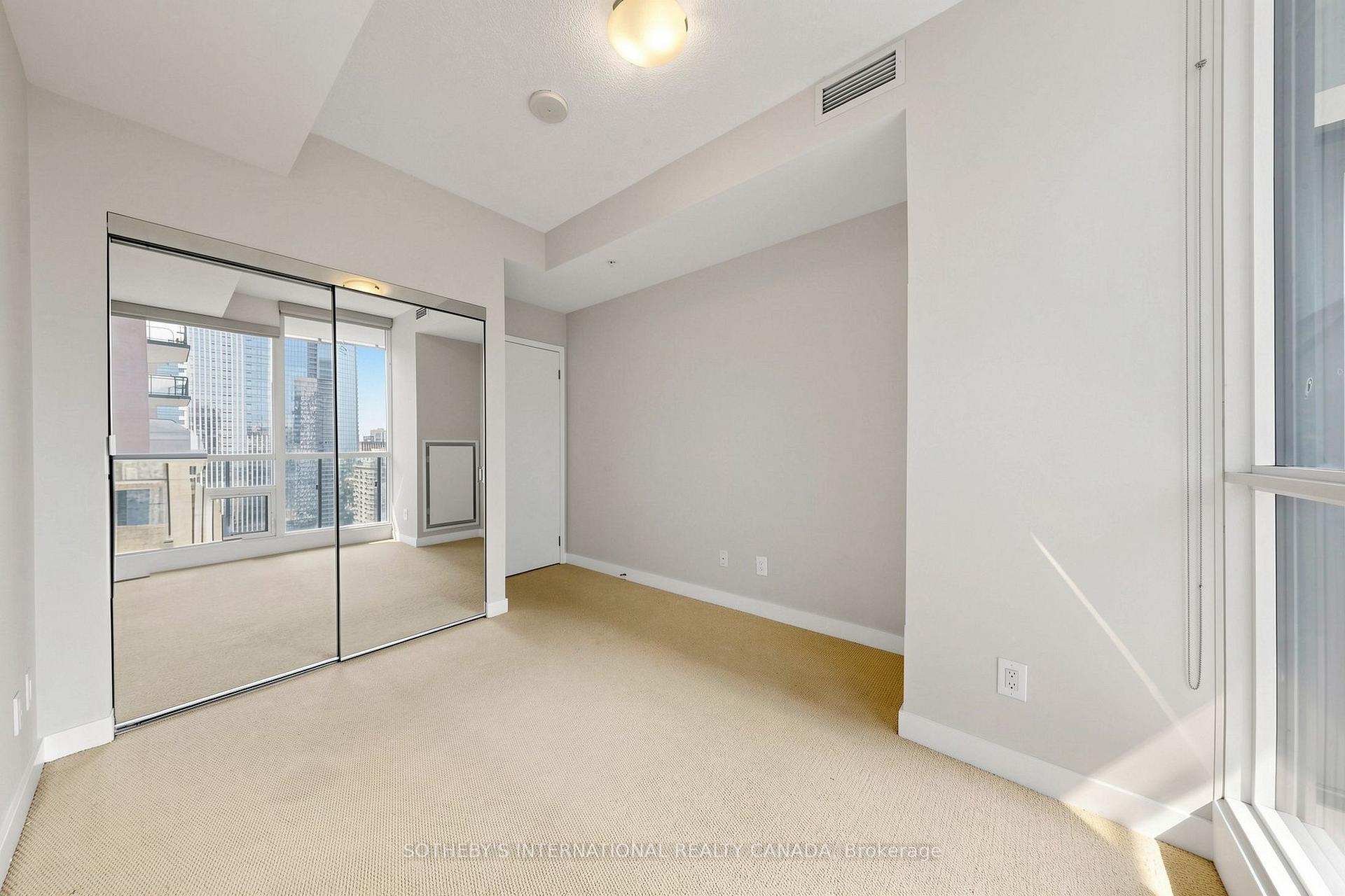 Photo 18 of Unit 3906, 295 Adelaide Street W, Toronto, Waterfront Communities — HOMEH