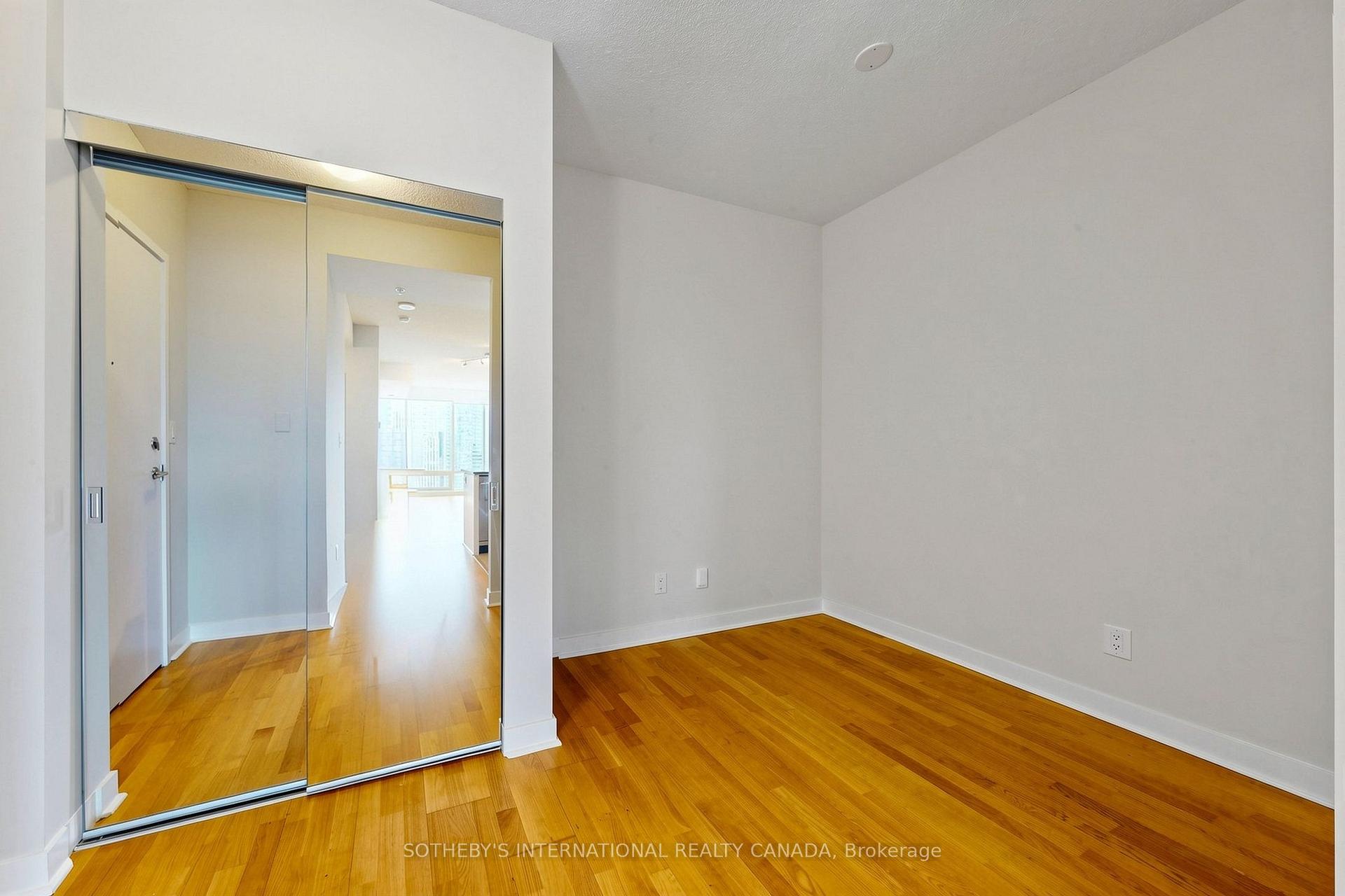 Photo 21 of Unit 3906, 295 Adelaide Street W, Toronto, Waterfront Communities — HOMEH