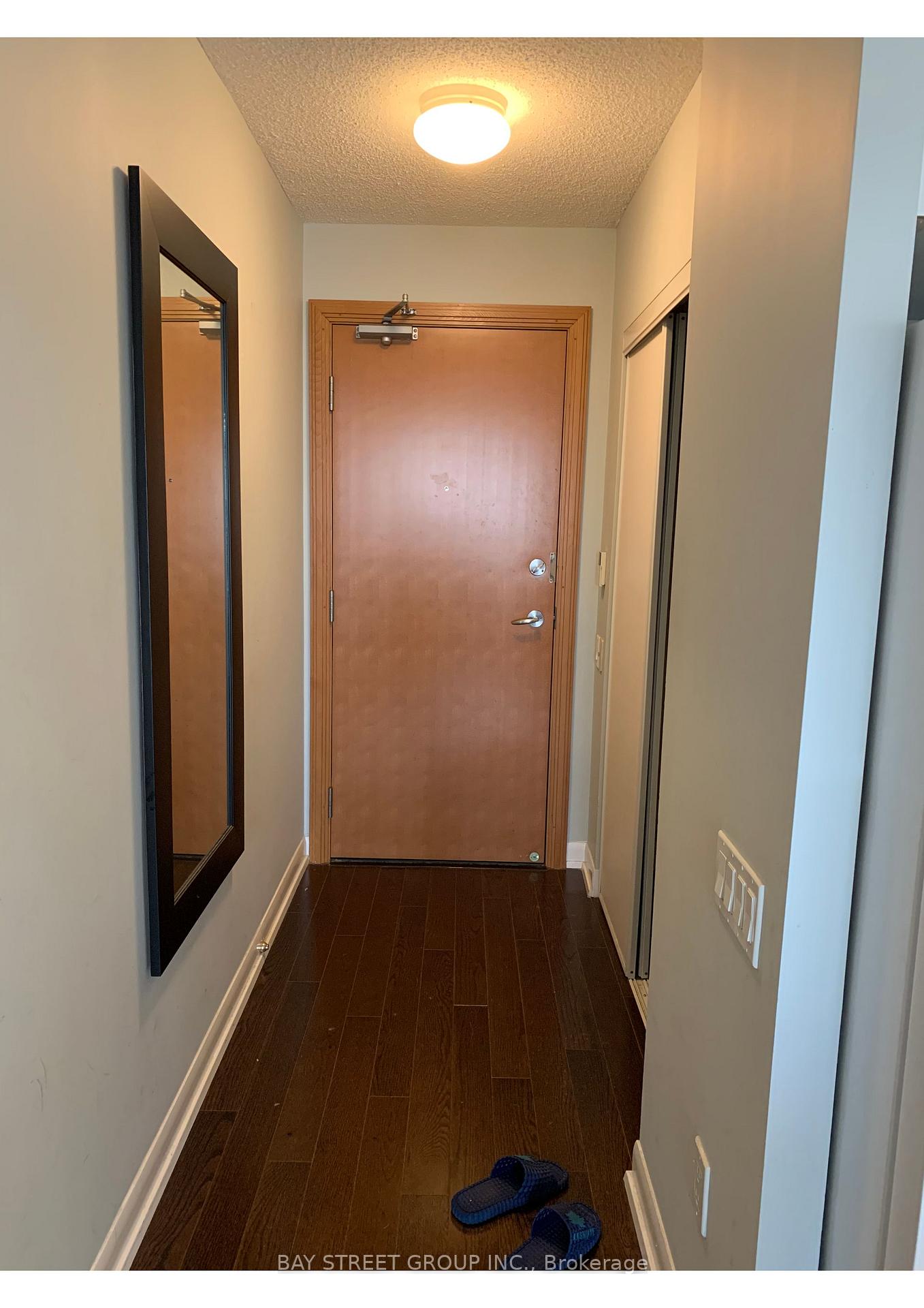 Photo 3 of Unit 2100, 33 Sheppard Avenue E, North York, Willowdale East — HOMEH