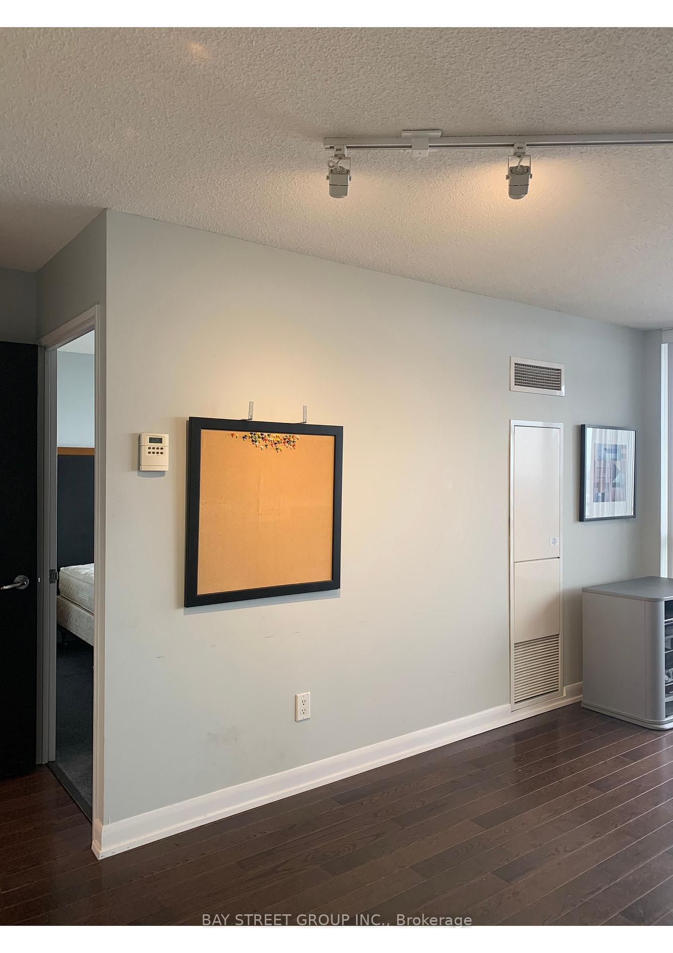 Photo 13 of Unit 2100, 33 Sheppard Avenue E, North York, Willowdale East — HOMEH