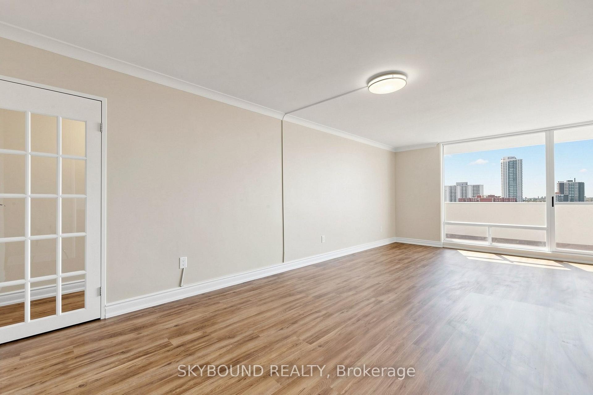 Photo 5 of Unit 1710, 1 Massey Square, Toronto, Crescent Town — HOMEH