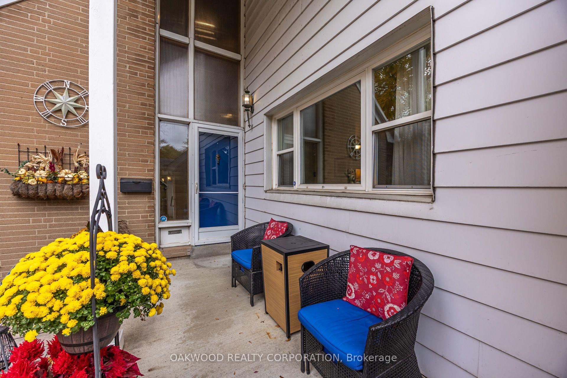 Photo 7 of 41 Greenbrook Drive, North York, Beechborough-Greenbrook — HOMEH