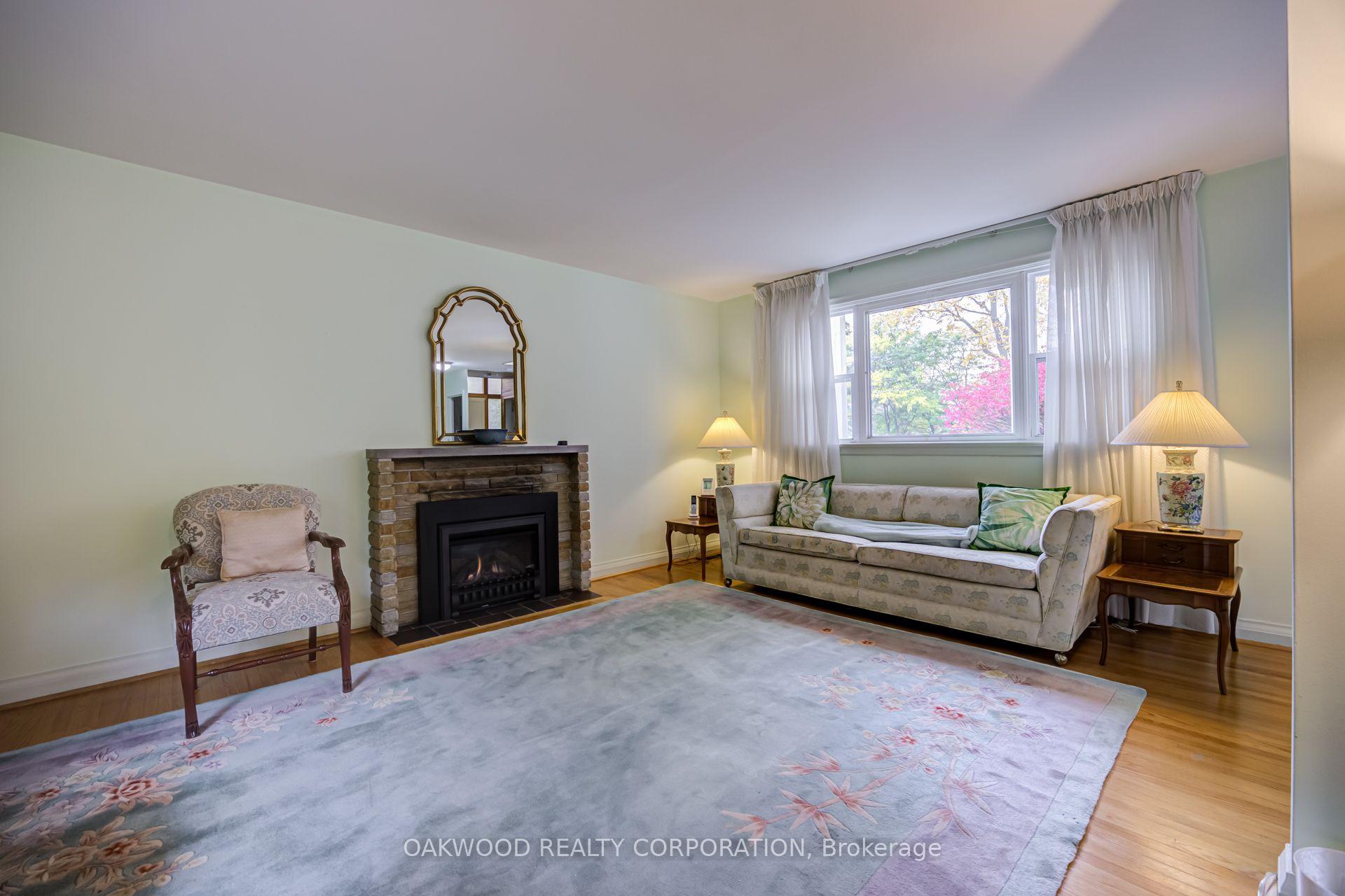 Photo 21 of 41 Greenbrook Drive, North York, Beechborough-Greenbrook — HOMEH