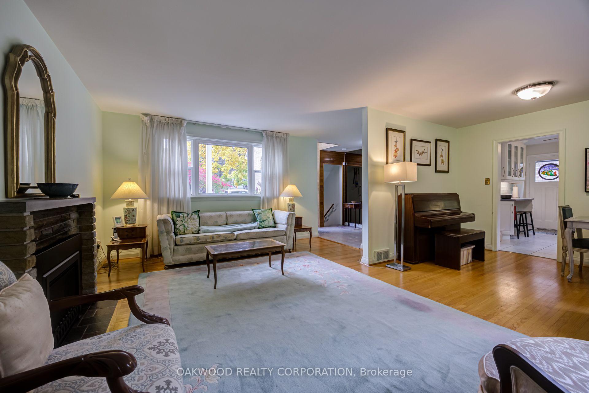 Photo 28 of 41 Greenbrook Drive, North York, Beechborough-Greenbrook — HOMEH