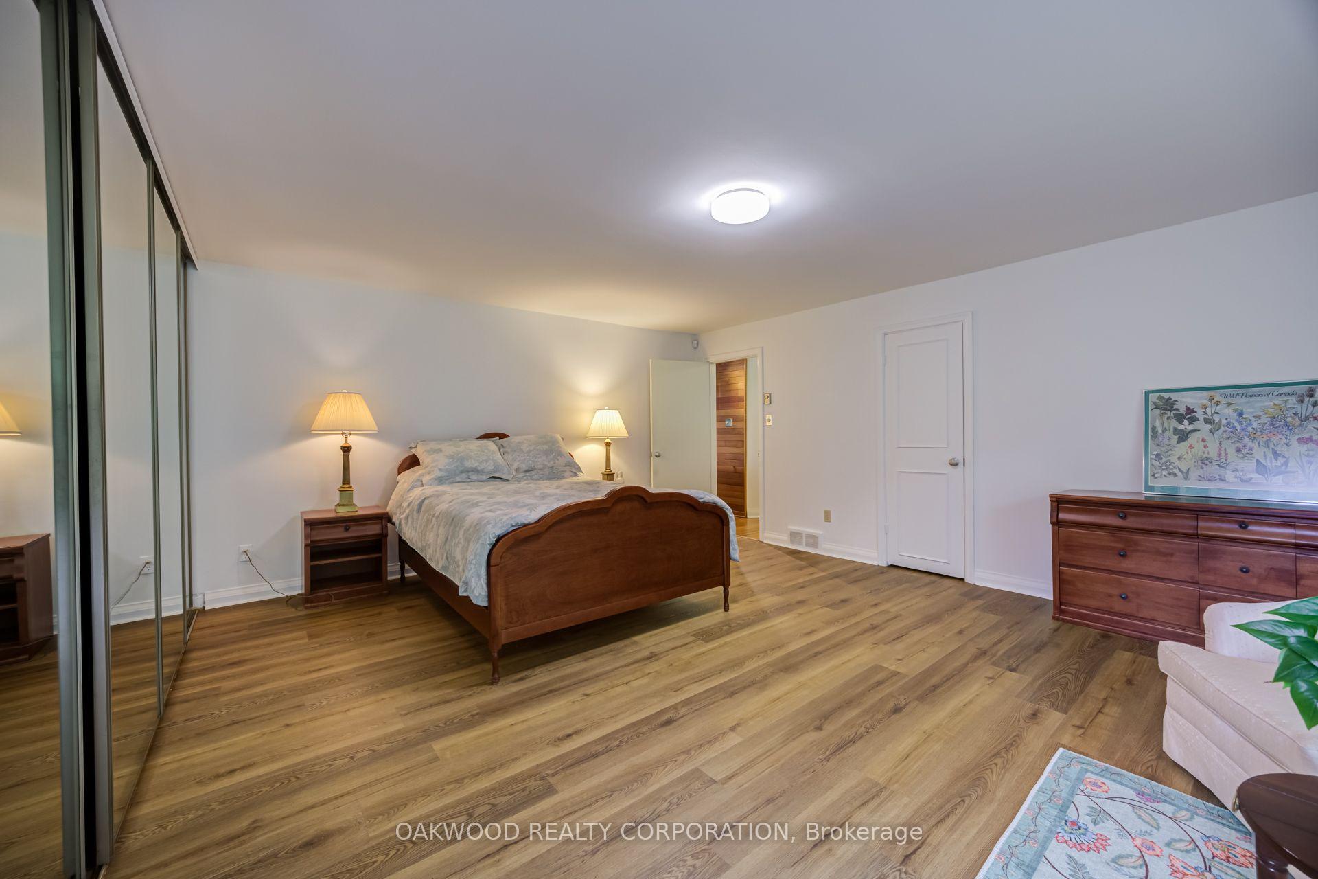 Photo 41 of 41 Greenbrook Drive, North York, Beechborough-Greenbrook — HOMEH