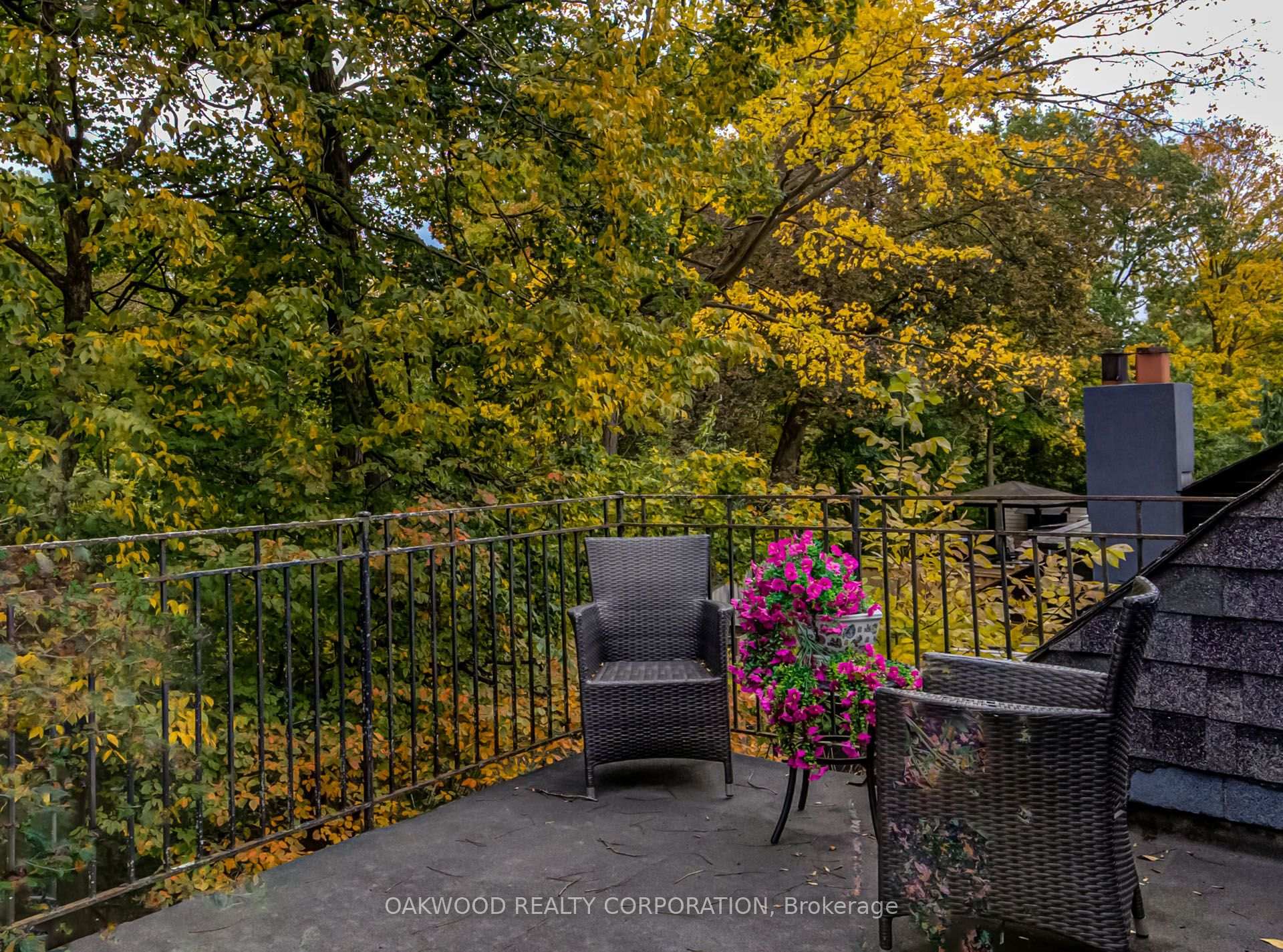 Photo 43 of 41 Greenbrook Drive, North York, Beechborough-Greenbrook — HOMEH