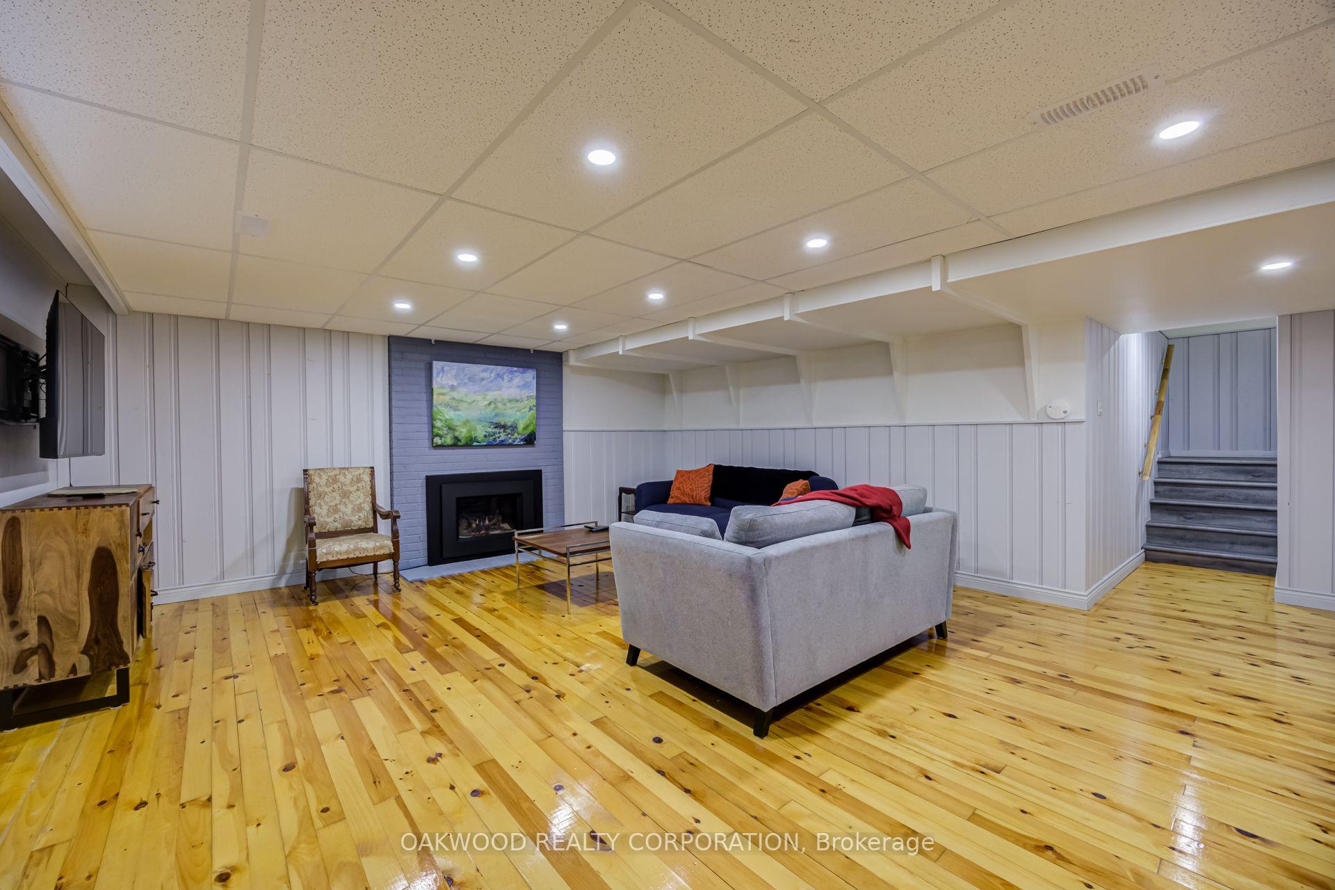 Photo 45 of 41 Greenbrook Drive, North York, Beechborough-Greenbrook — HOMEH