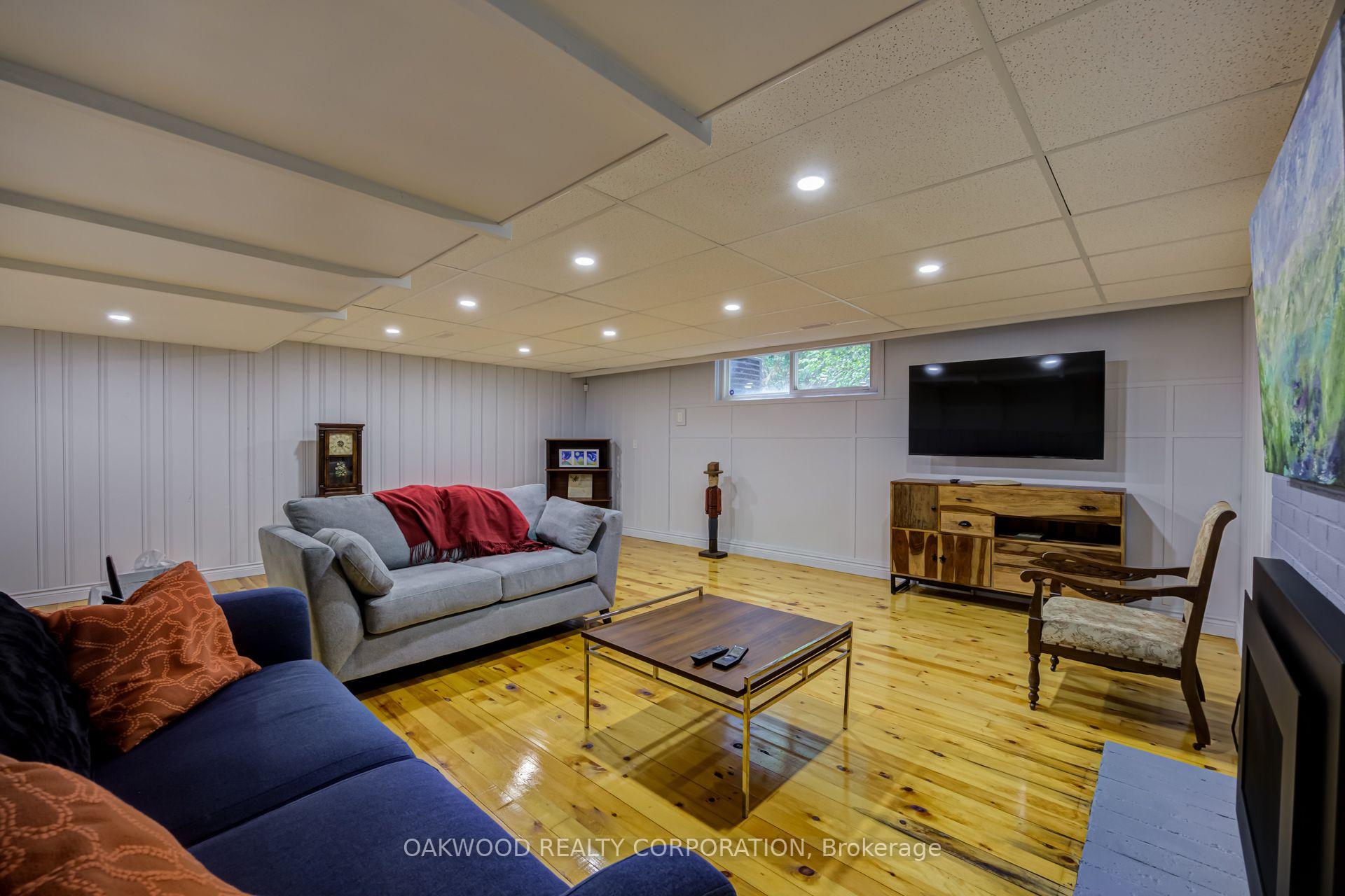 Photo 47 of 41 Greenbrook Drive, North York, Beechborough-Greenbrook — HOMEH