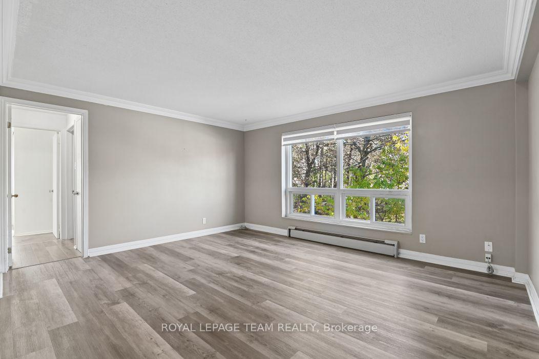 Photo 6 of Unit 10, 49 Sumac Street, Ottawa, Beacon Hill South — HOMEH