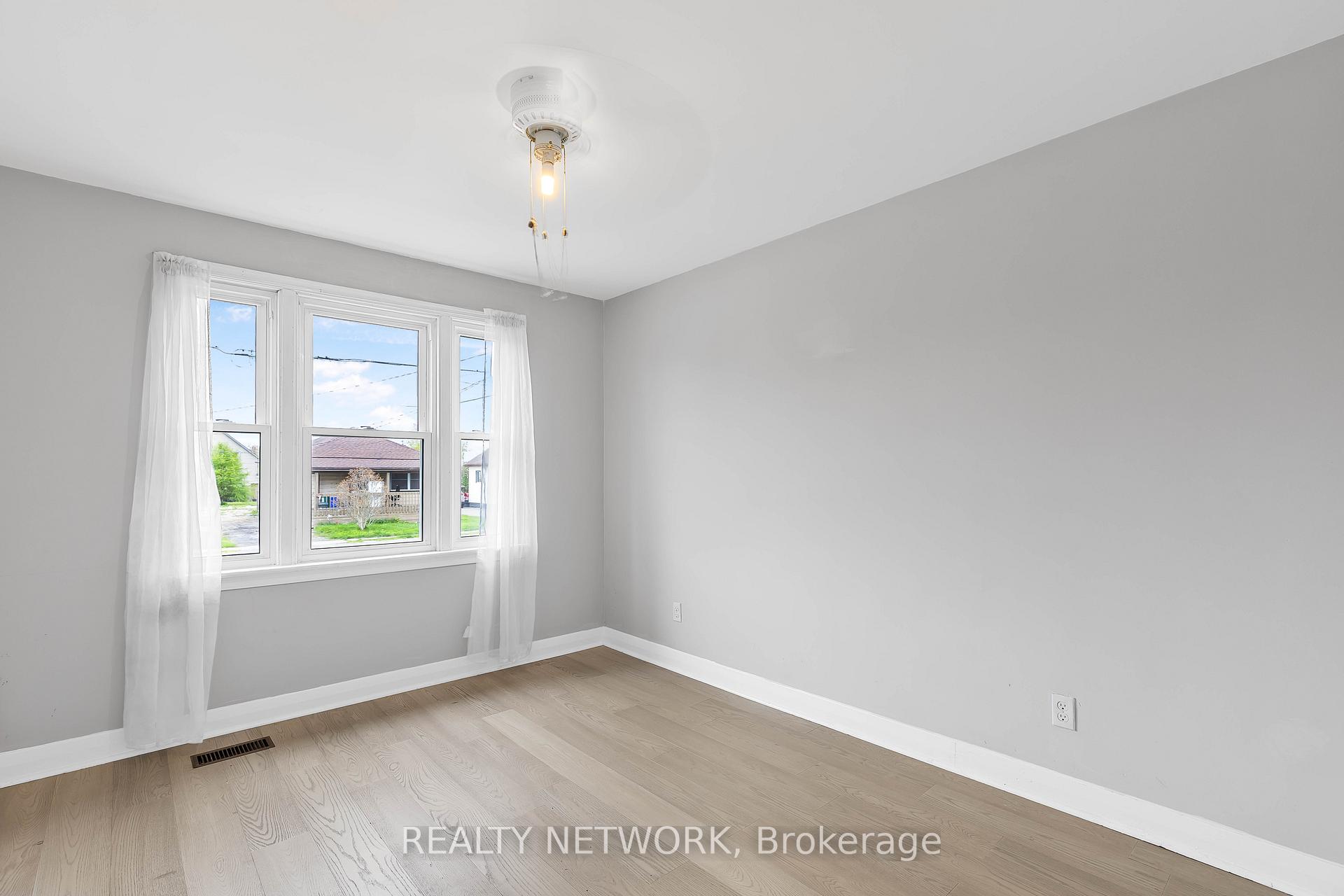 Photo 8 of 76 Johnston Street, Port Colborne, Killaly East — HOMEH
