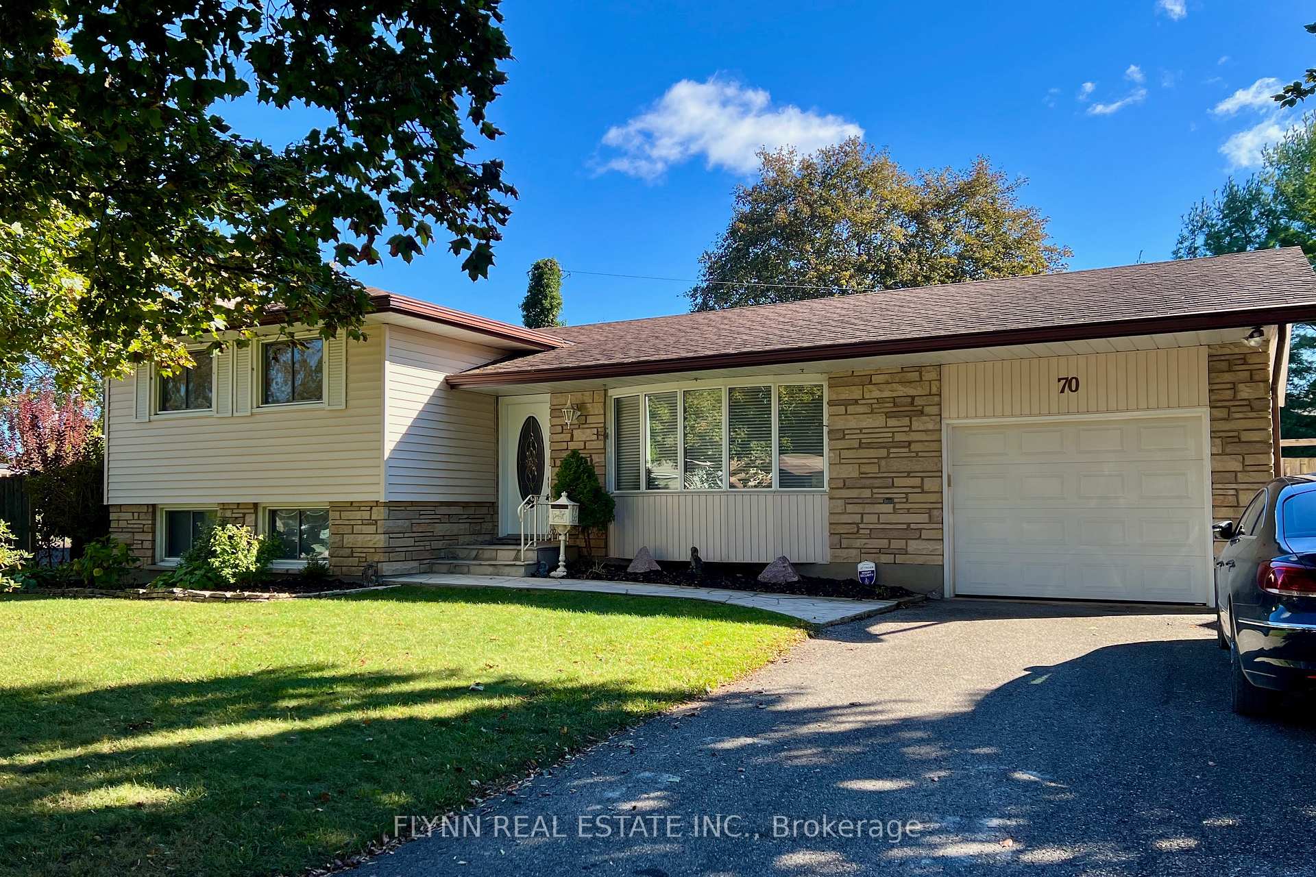 Photo 1 of 70 Richelieu Drive, St. Catharines, Vine/Linwell — HOMEH