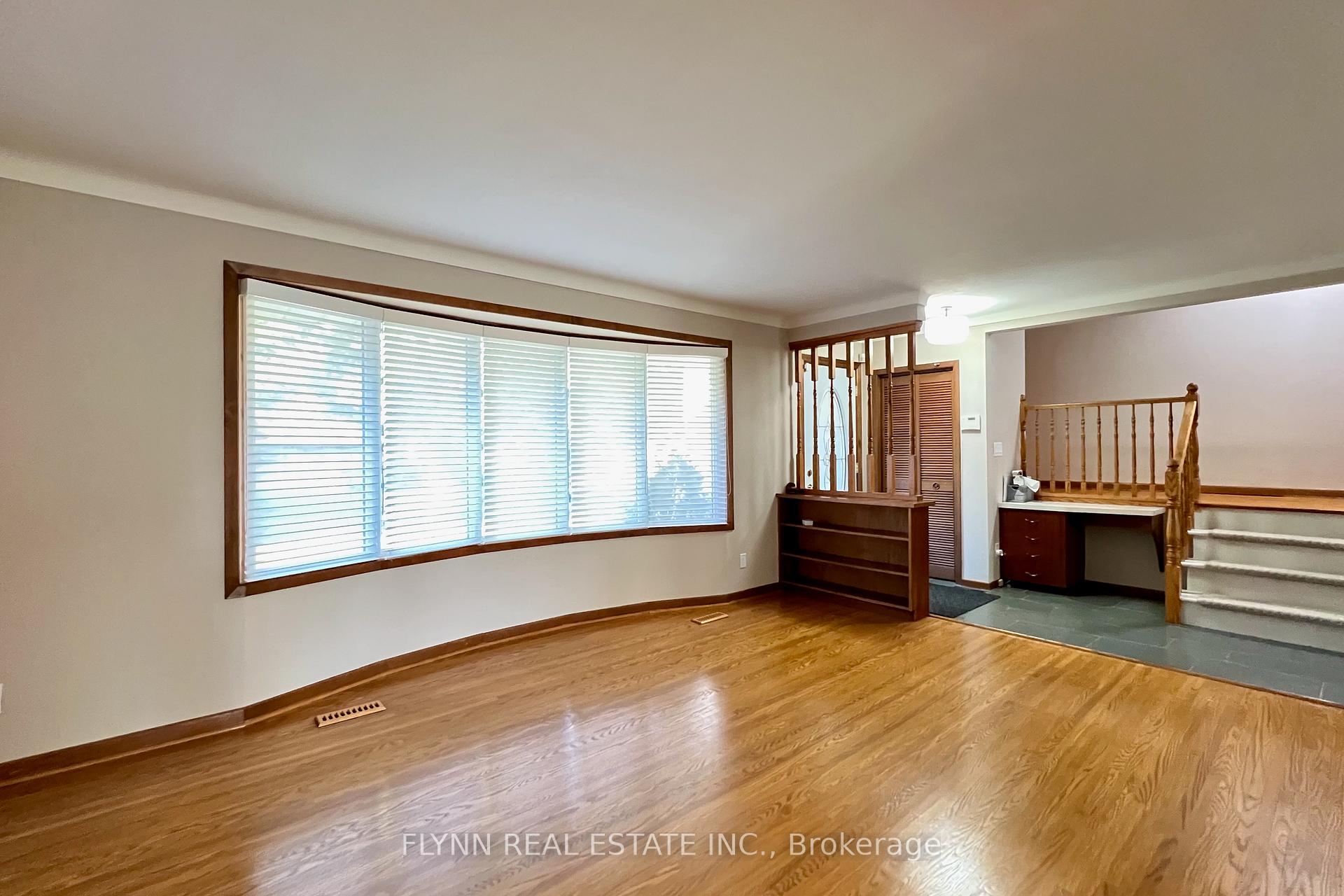 Photo 7 of 70 Richelieu Drive, St. Catharines, Vine/Linwell — HOMEH