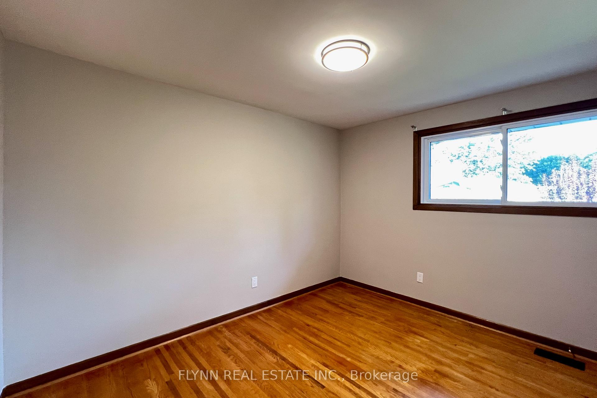 Photo 21 of 70 Richelieu Drive, St. Catharines, Vine/Linwell — HOMEH