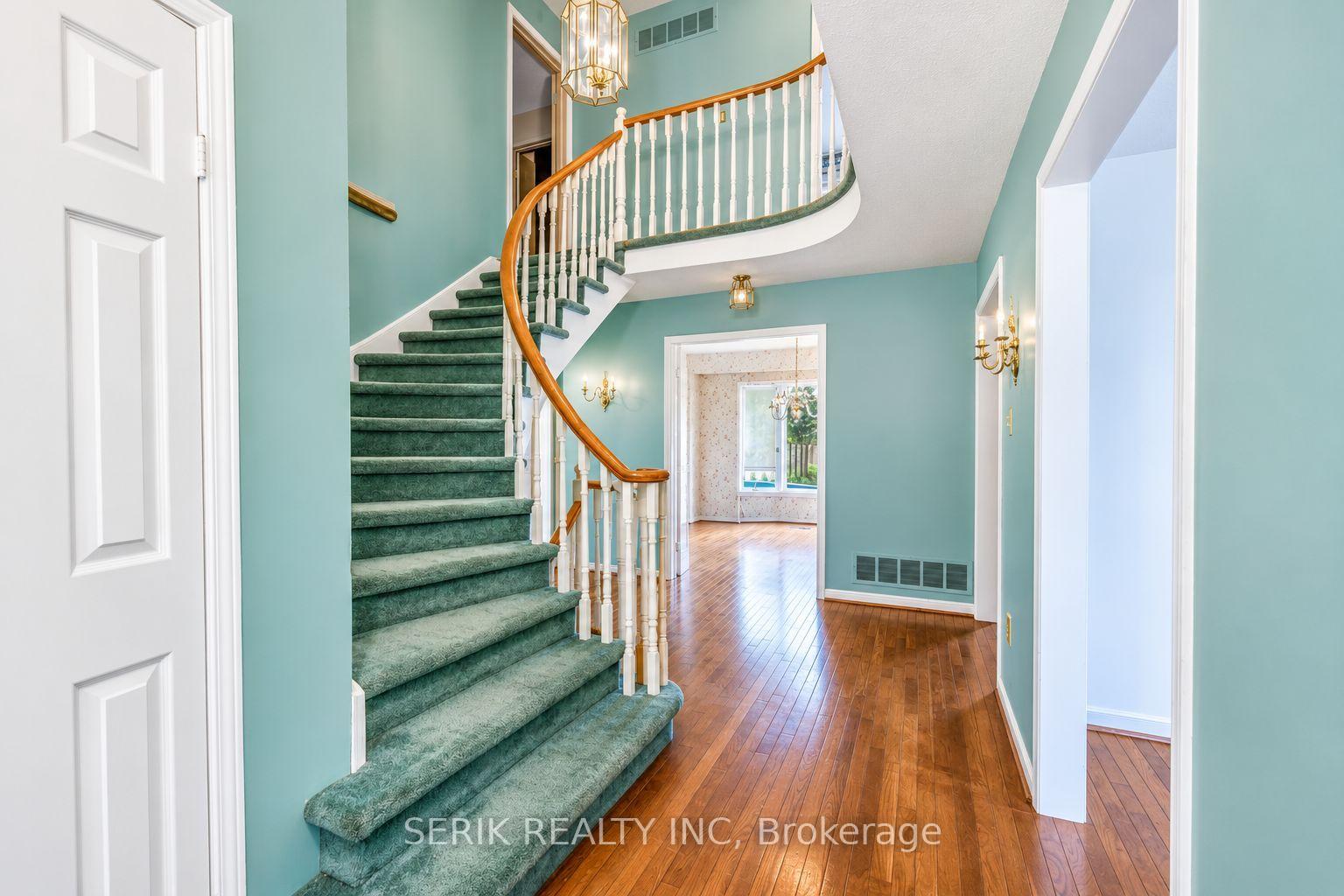 Photo 8 of 32 Neptune Court, Brampton, Westgate — HOMEH