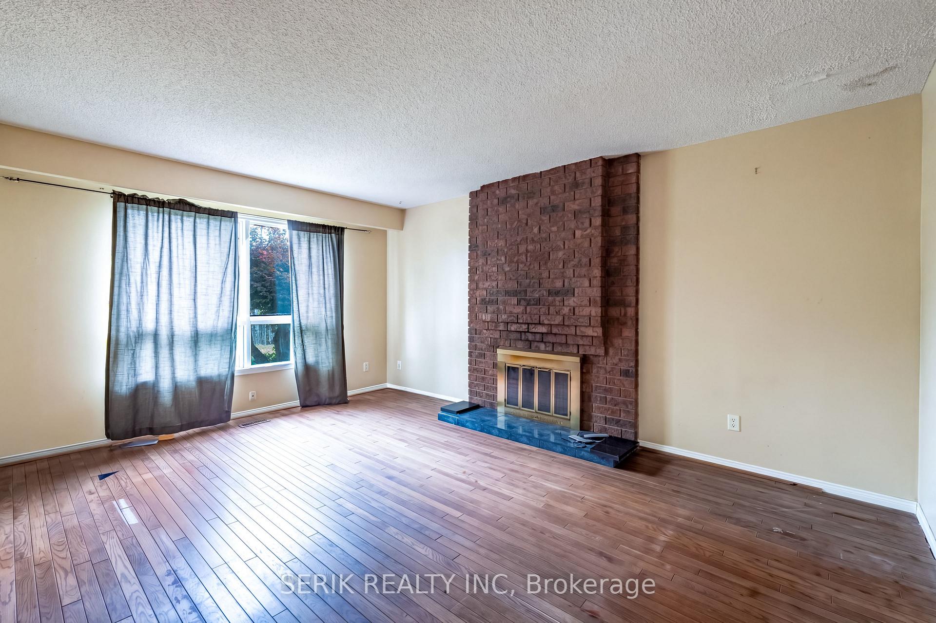 Photo 11 of 32 Neptune Court, Brampton, Westgate — HOMEH