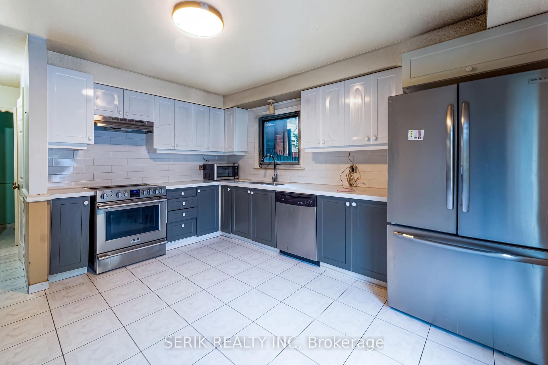 Photo 13 of 32 Neptune Court, Brampton, Westgate — HOMEH
