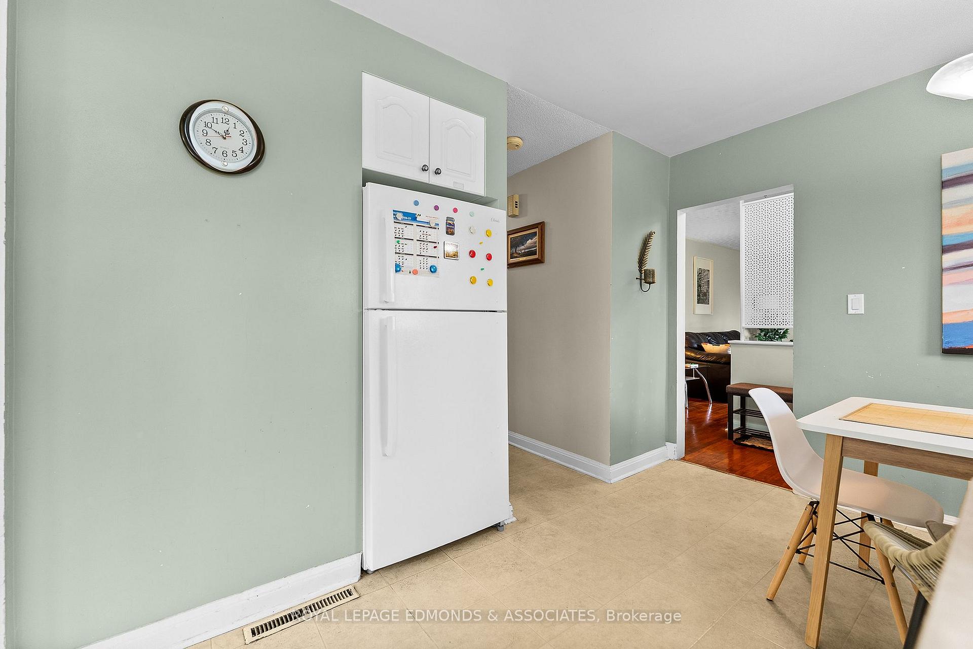 Photo 22 of 566 Catherine Street S, Pembroke, Pembroke — HOMEH