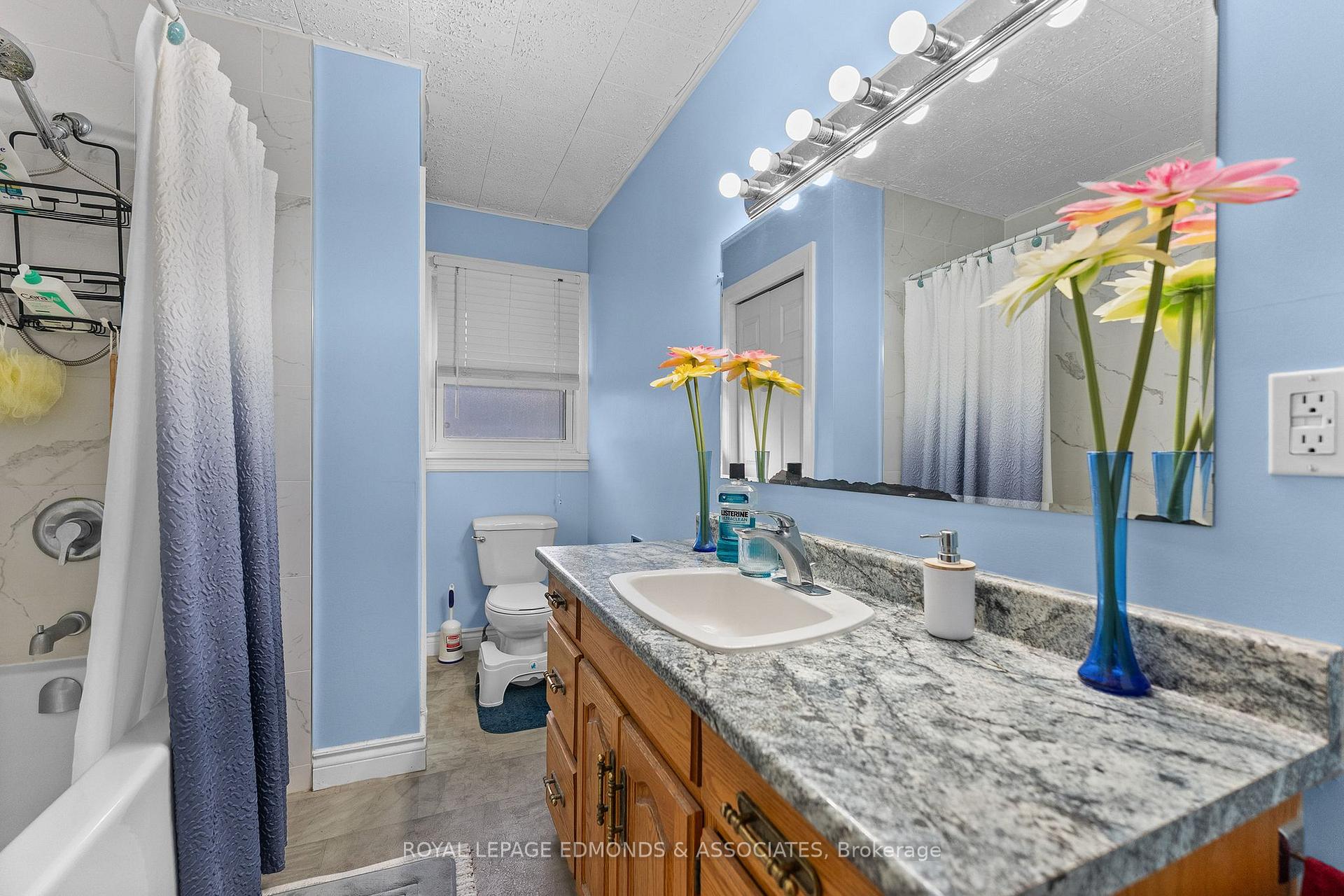 Photo 26 of 566 Catherine Street S, Pembroke, Pembroke — HOMEH